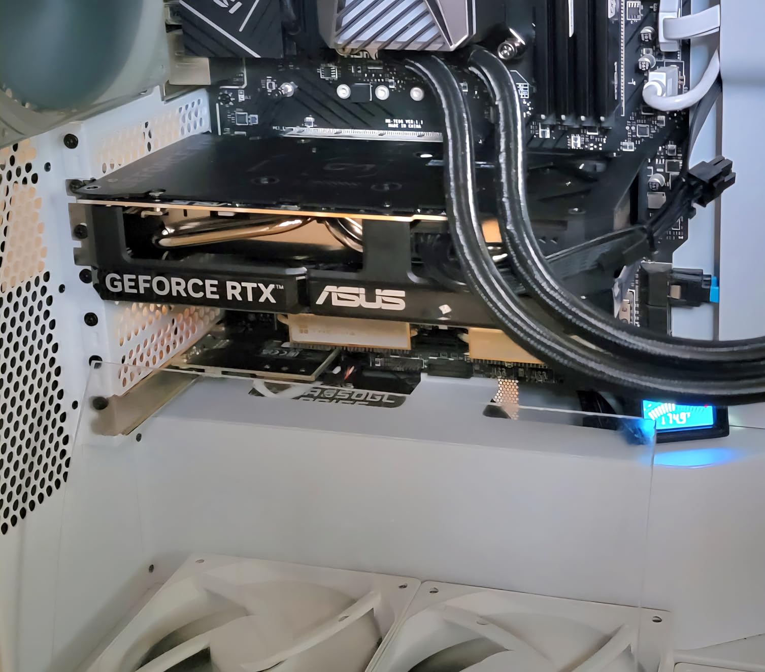 ASUS Dual GeForce RTX 5060 8GB GDDR7 OC Edition customer photo 2