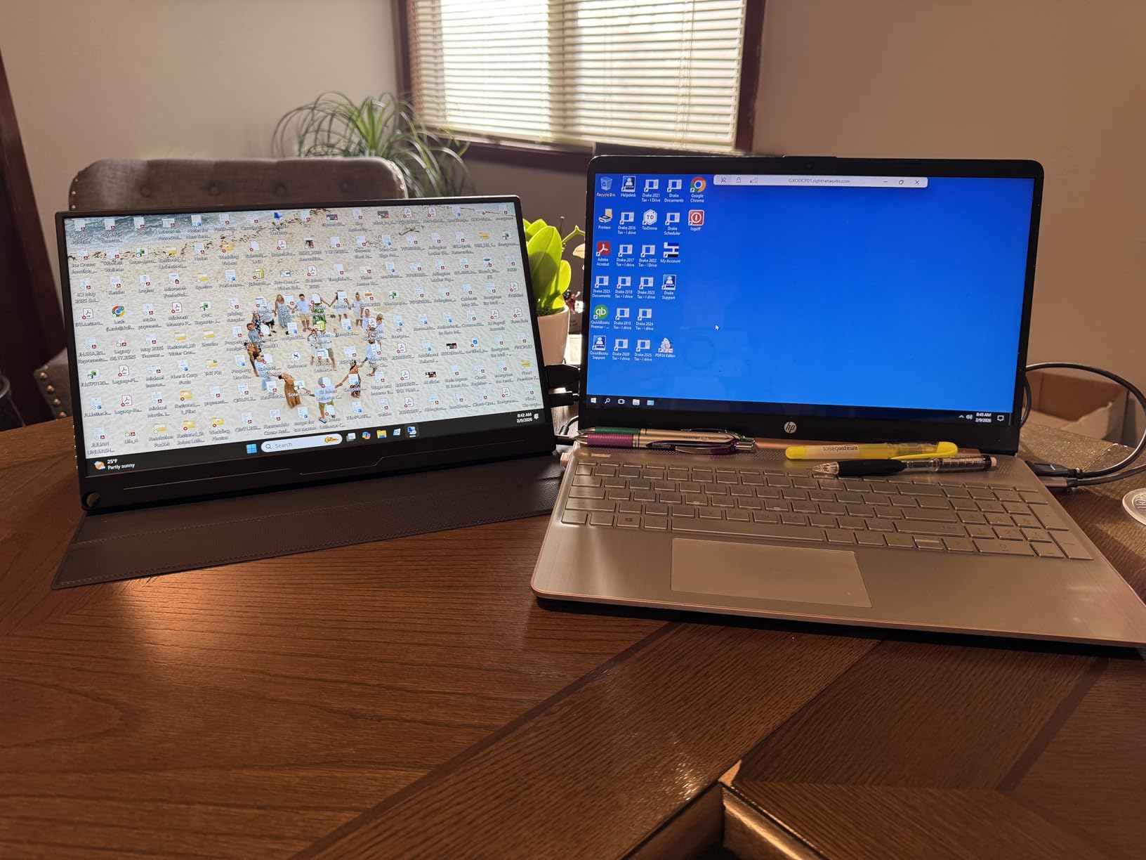 UPERFECT Portable Monitor 4K 16inch 1200 Nits Laptop Monitor 3840x2400 UHD 145% sRGB 2000:1 Contrast customer photo 2