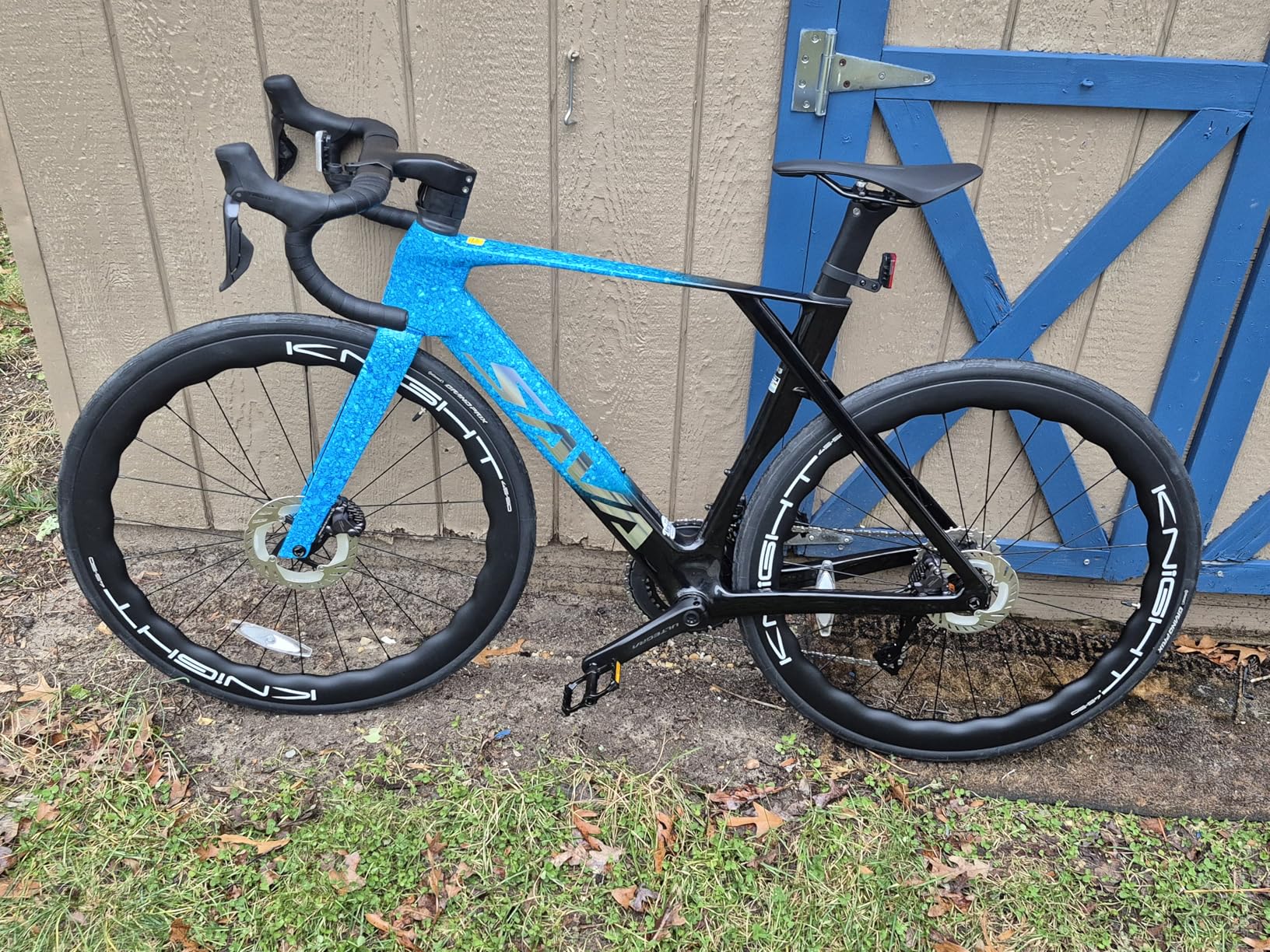 SAVADECK SLR8-Ultegra Full Carbon Road Bike, Carbon Fiber Frame Racing Bicycle with Shimano 105 R8170 24S Groupset, Hydraulic Disc Brakes, Ultra-Light Carbon Bike for Adults customer photo 2