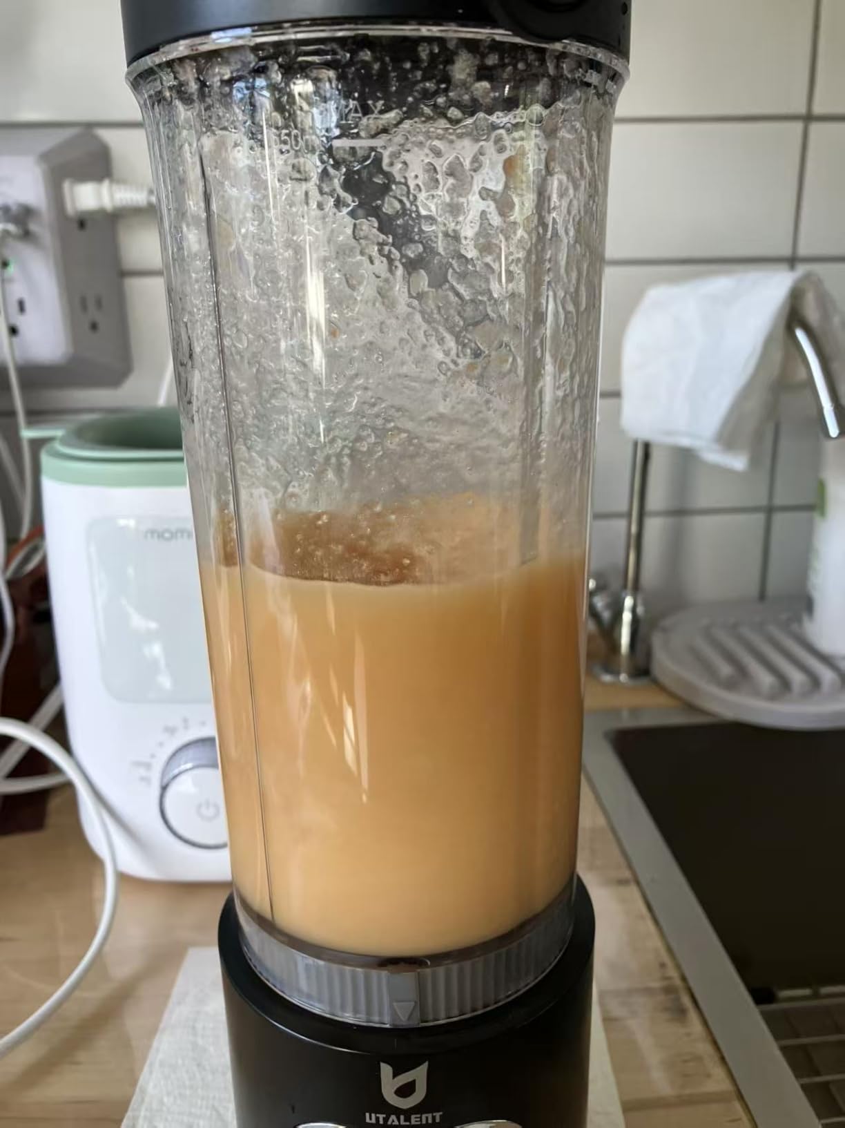 UTALENT Cordless Portable Blender, 25 oz removable Vessel, Powerful Personal Blender, For-Smoothies, Ice Crush, 4 Programs, Leakproof-Lid & Sip Spout, USB-C Rechargeable, Dishwasher Safe Parts, Black customer photo 1