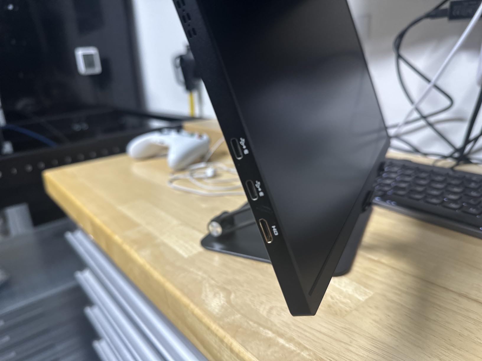 UPERFECT 2.5K 240Hz QLED Portable Monitor, 16