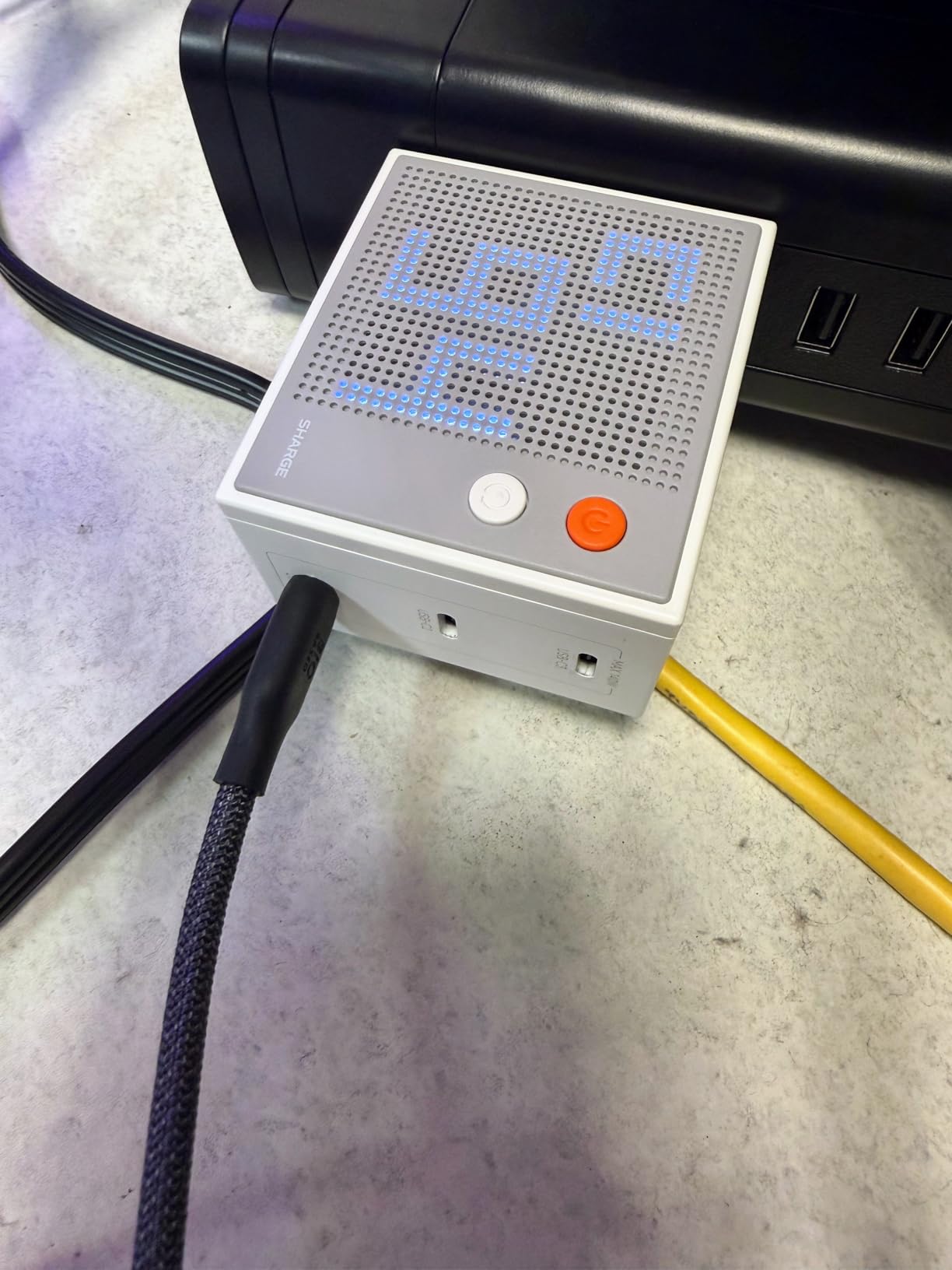 SHARGE Pixel 140 Laptop Charger 140W USB C GaN Charger 3-Port with Smart Dot-Matrix Display PD3.1 Fast Charging for MacBook Pro, iPhone 16 and More customer photo 1