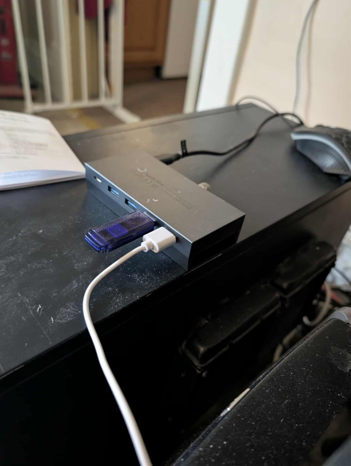 BENFEI 8-in-1 USB C Hub with Secure Clamp - Features 4K@60Hz HDMI, Gigabit Ethernet, 100W PD, 10Gbps 1x USB-C, 2 x USB-A 3.2, 2 x USB-A 2.0 Compatible with MacBook, iPad Pro, iMac, S23, XPS17 customer photo 1