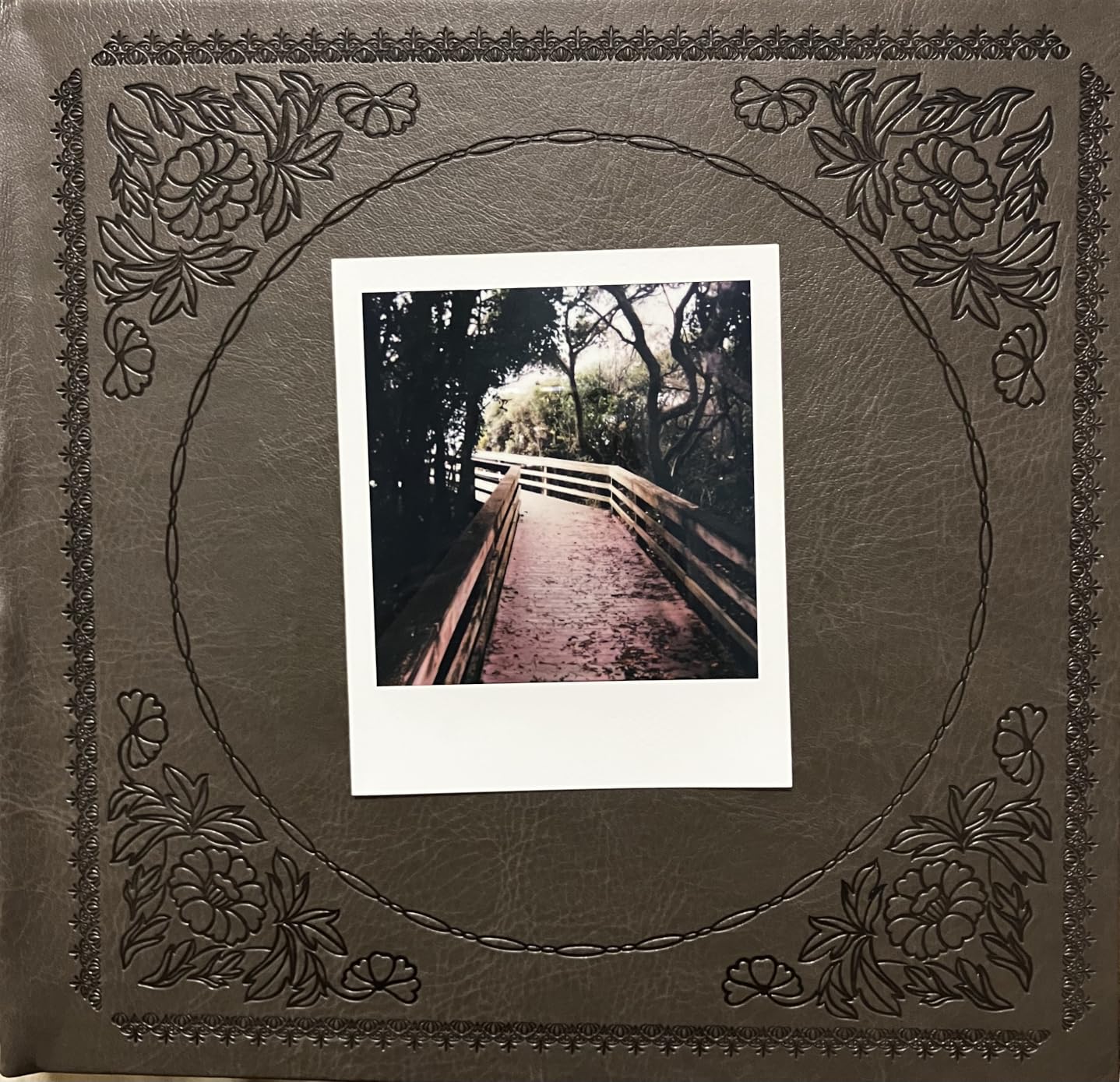 Polaroid Flip Instant Camera + Color Film Bundle (16 Photos Included) - Black customer photo 1