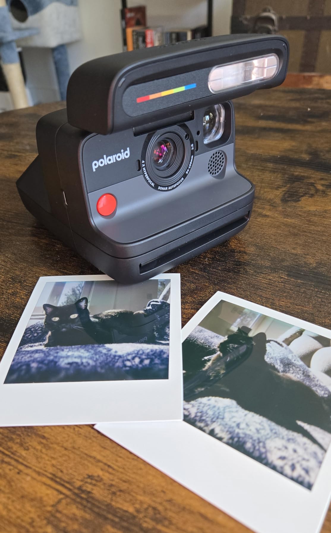 Polaroid Flip Instant Camera + Color Film Bundle (16 Photos Included) - Black customer photo 2