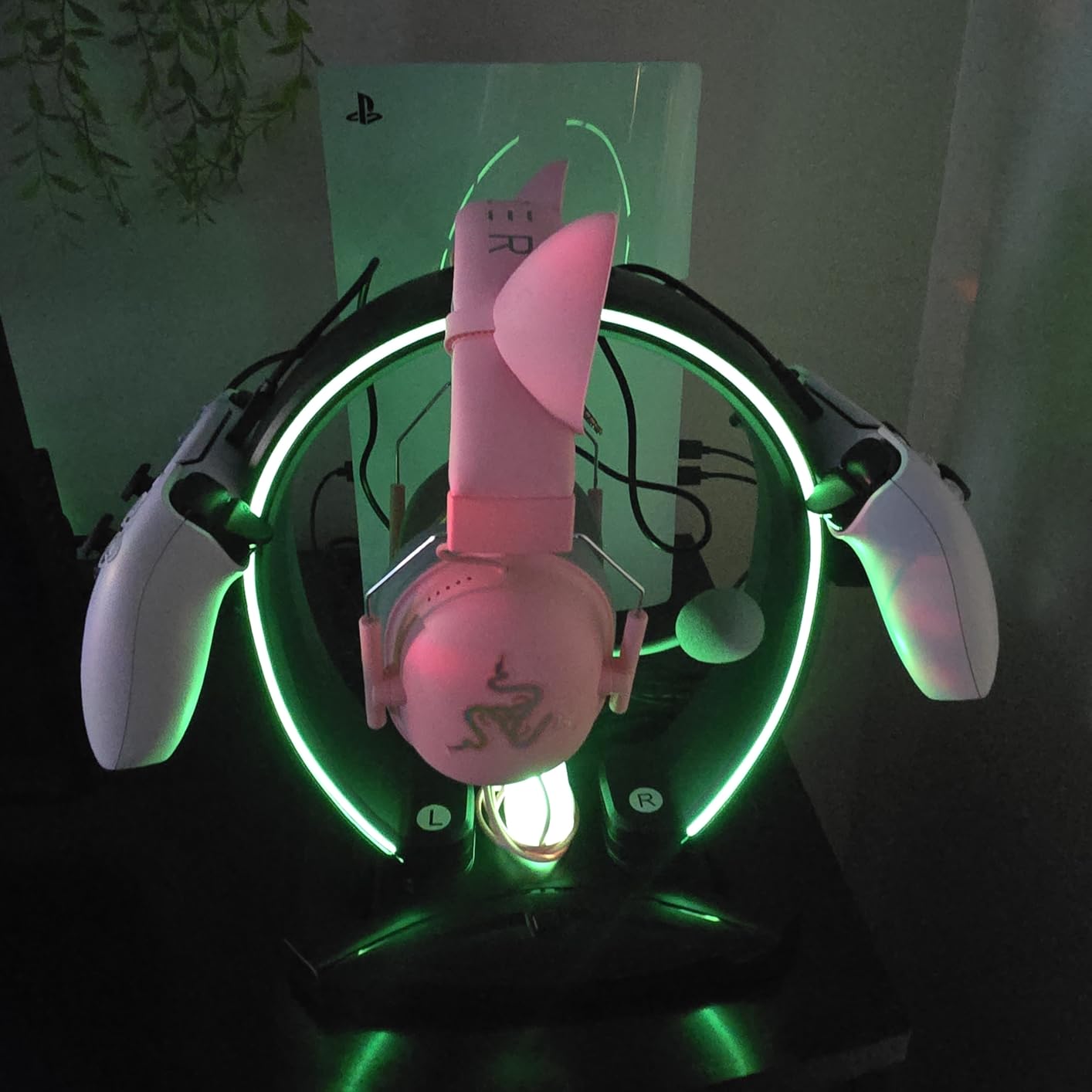 KDD RGB Headphone & Controller Stand with 9 Light Modes - Foldable Controller Hanger for Desk - Earphone Stand with Cable Organizer - for Gamers Desktop Accessories customer photo 2