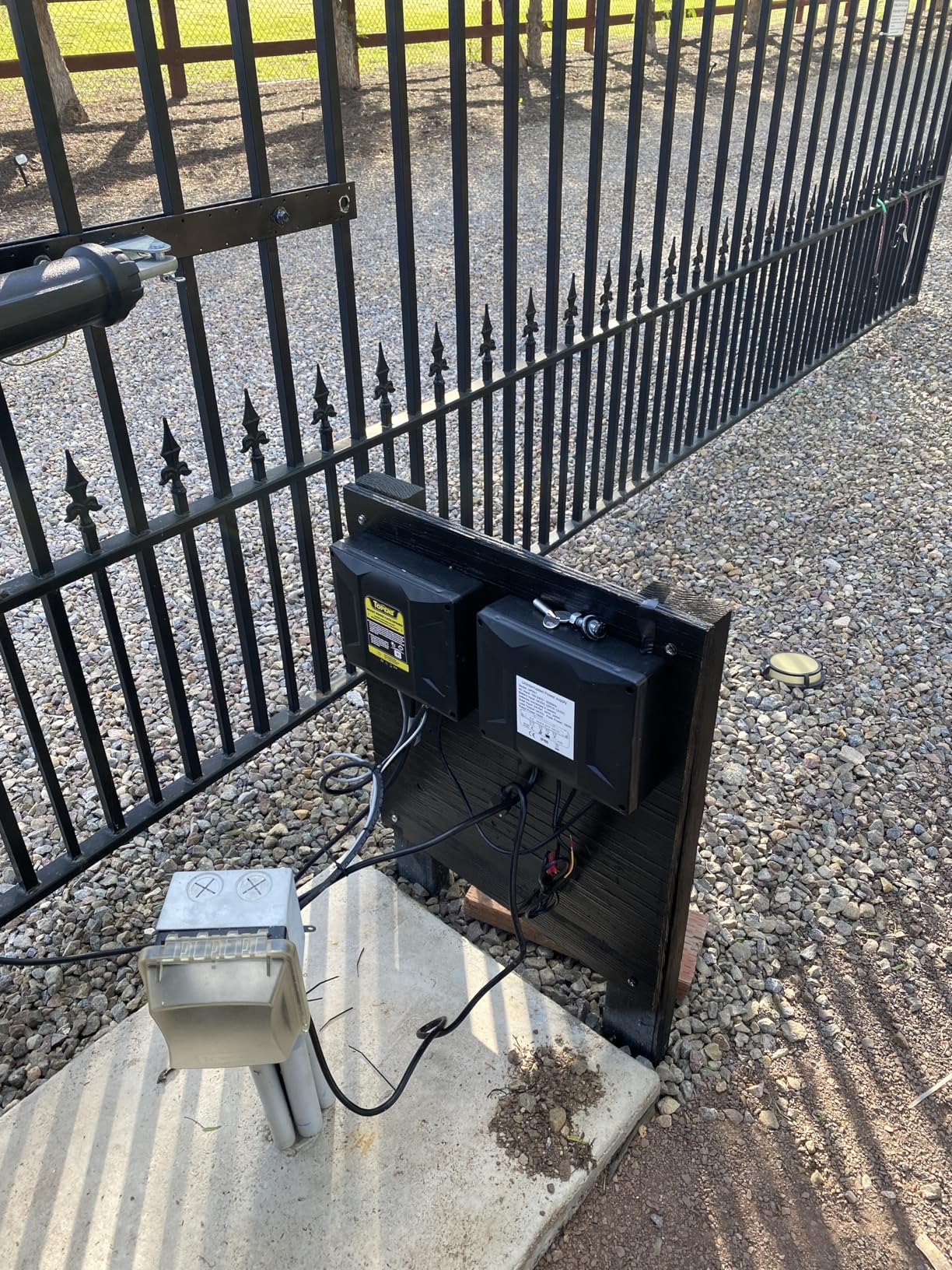 TOPENS XD851 Smart Gate Opener for Heavy Duty Single Swing Gates Up to 18ft, Automatic Gate Opener with App Control AC Powered Remote Control Kit Solar Compatible customer photo 2