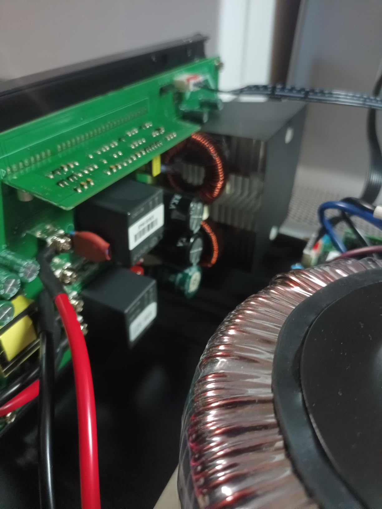 Ampinvt 1200W Pure sine Wave Solar Inverter 12V DC to 120V AC for Home Backup, Off-Grid Living, Built-in 40A MPPT Solar Controller, Solar & AC Input Charger, Compatible with Lifepo4 Battery customer photo 1