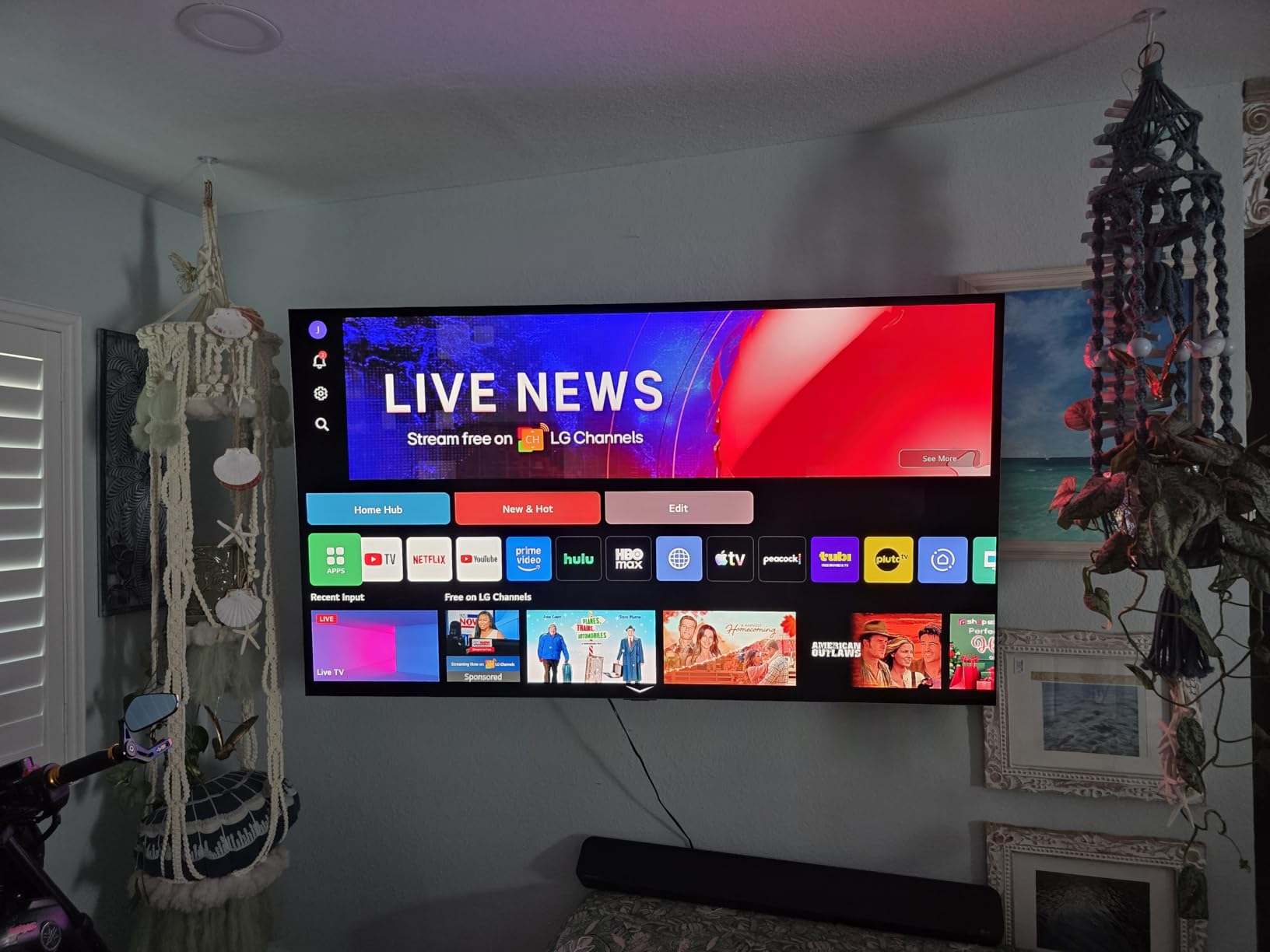 LG 77-Inch Class OLED evo AI Super Upscaling 4K G5 Series Smart TV w/Dolby Atmos & Vision, HDR10, Filmmaker Mode, Wow Orchestra, Alexa Built-in (OLED77G5WUA, 2025) customer photo 1