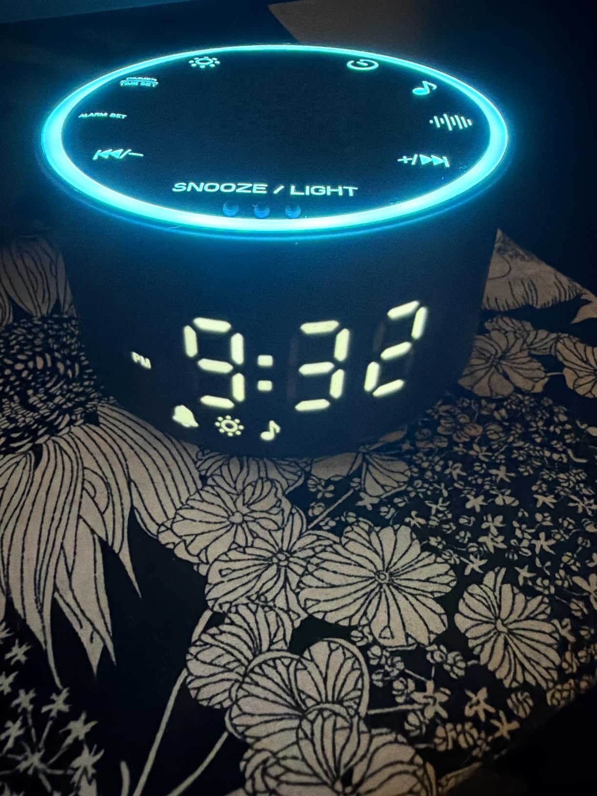 Dreamegg Sound Machine for Sleep - D1 Nova White Noise Sound Machine for Baby Adult with Alarm Clock, Soothing Sounds, Dimmable, White Noise Alarm Clocks for Bedrooms Heavy Sleepers Travel, Black customer photo 1