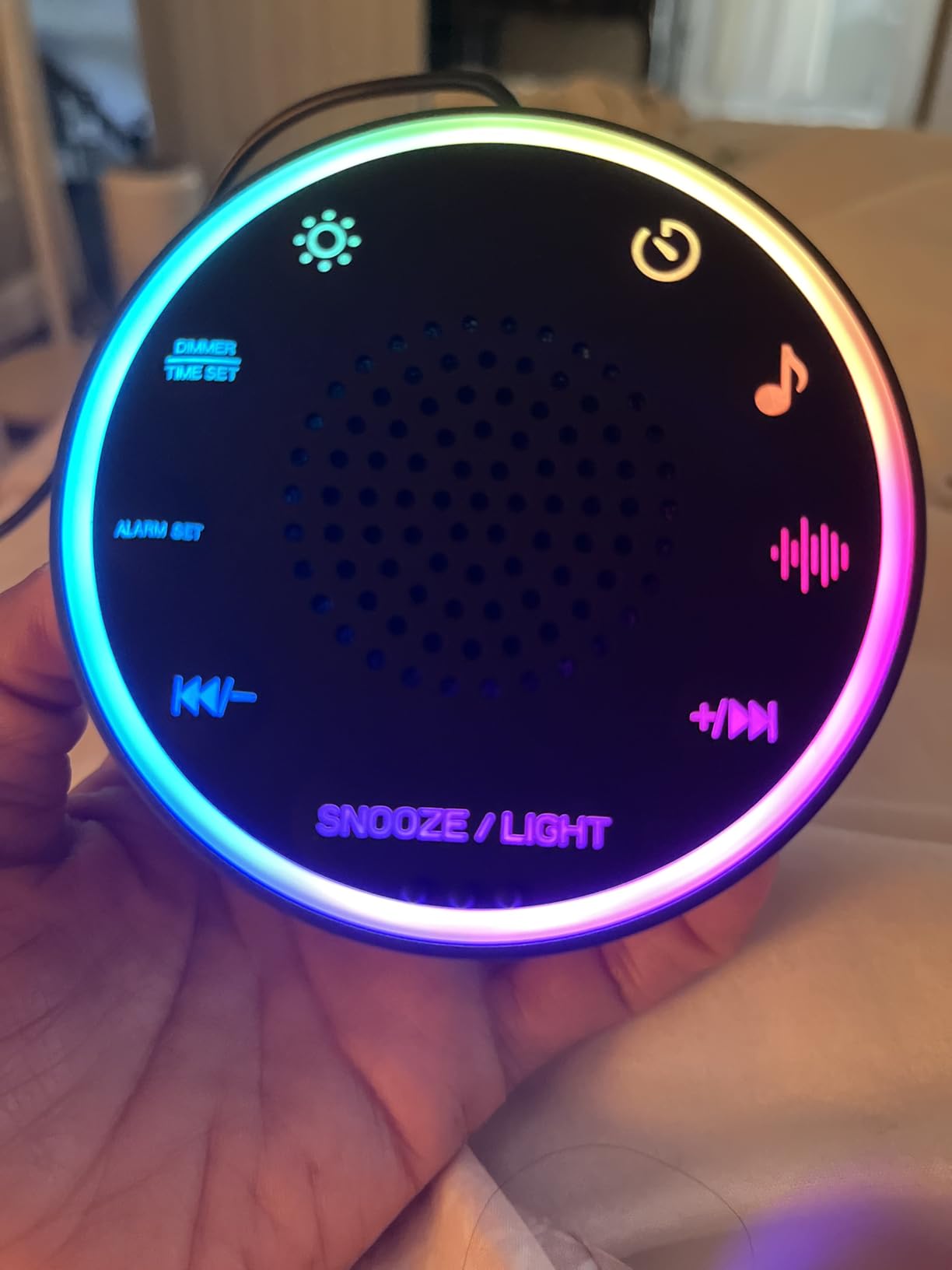 Dreamegg Sound Machine for Sleep - D1 Nova White Noise Sound Machine for Baby Adult with Alarm Clock, Soothing Sounds, Dimmable, White Noise Alarm Clocks for Bedrooms Heavy Sleepers Travel, Black customer photo 2