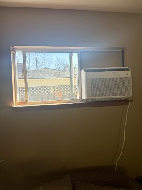 Midea 8,000 BTU U Shaped Smart Inverter Window Air Conditioner - Cools 350 Sq Ft, Ultra Quiet with Open Window Flexibility - Alexa/Google Assistant Compatible - 37% Energy Savings, Remote (Updated) customer photo 1