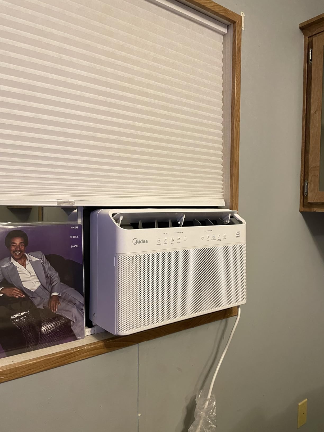 Midea 8,000 BTU U Shaped Smart Inverter Window Air Conditioner - Cools 350 Sq Ft, Ultra Quiet with Open Window Flexibility - Alexa/Google Assistant Compatible - 37% Energy Savings, Remote (Updated) customer photo 2