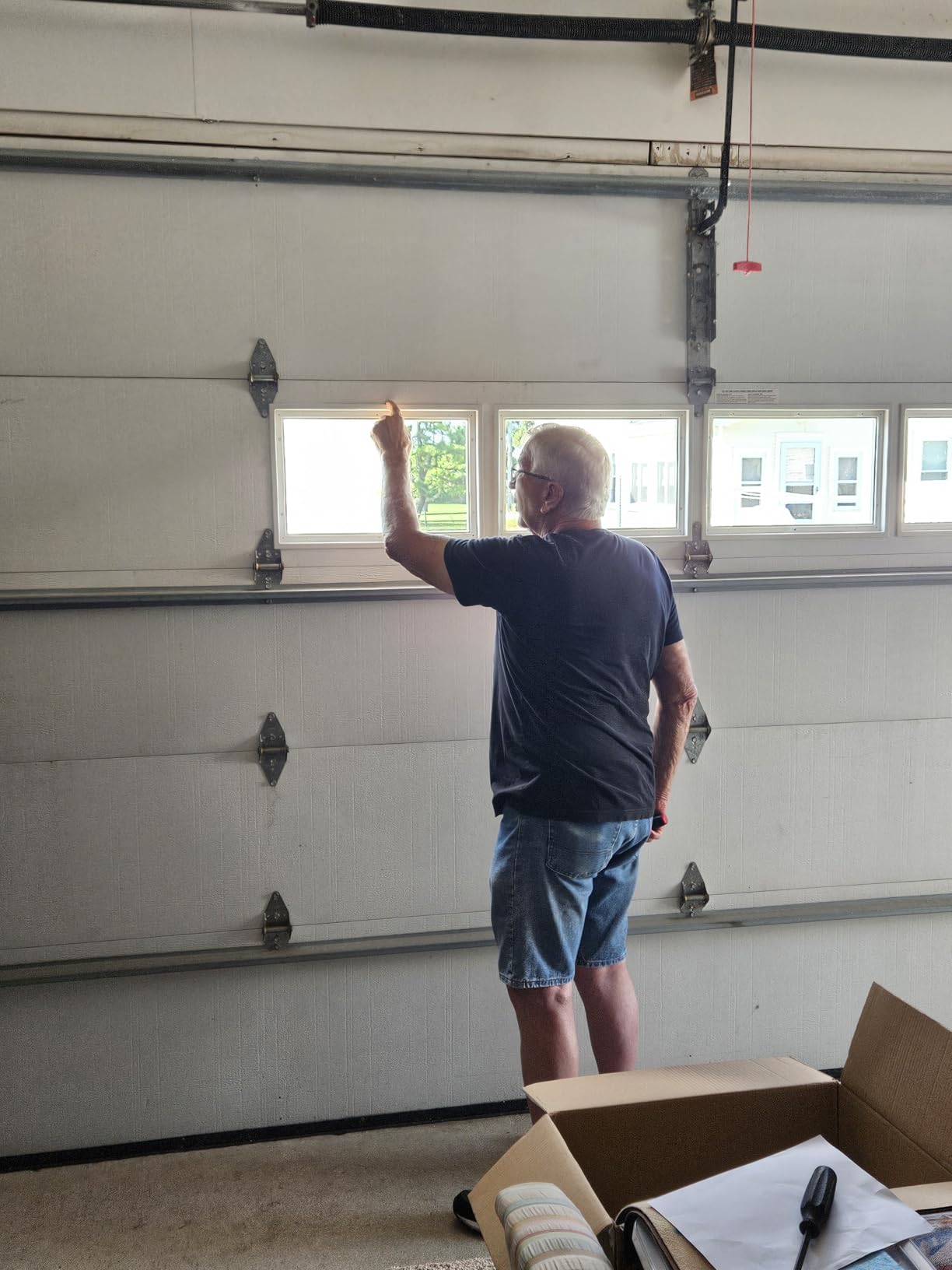 4 Pack Garage Door Windows, Replacement Vinyl Window Inserts with UV Resistant Resin Glass for Garage Doors, 20.8 x 13.8 inch (Clear Design) customer photo 2