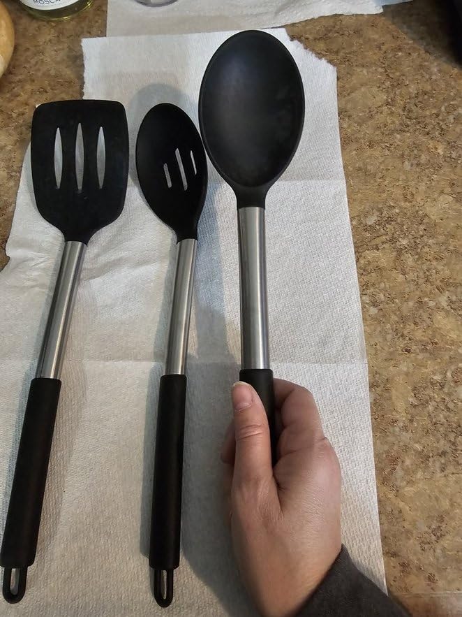 Yoehka Silicone Cooking Utensils Set for Nonstick Cookware, 4Pcs Heat Resistant Kitchen Silicone Spatula and Spoon Set with Stainless Steel Handle, Mixing, Flipping, Turning, Stirring, Black customer photo 2