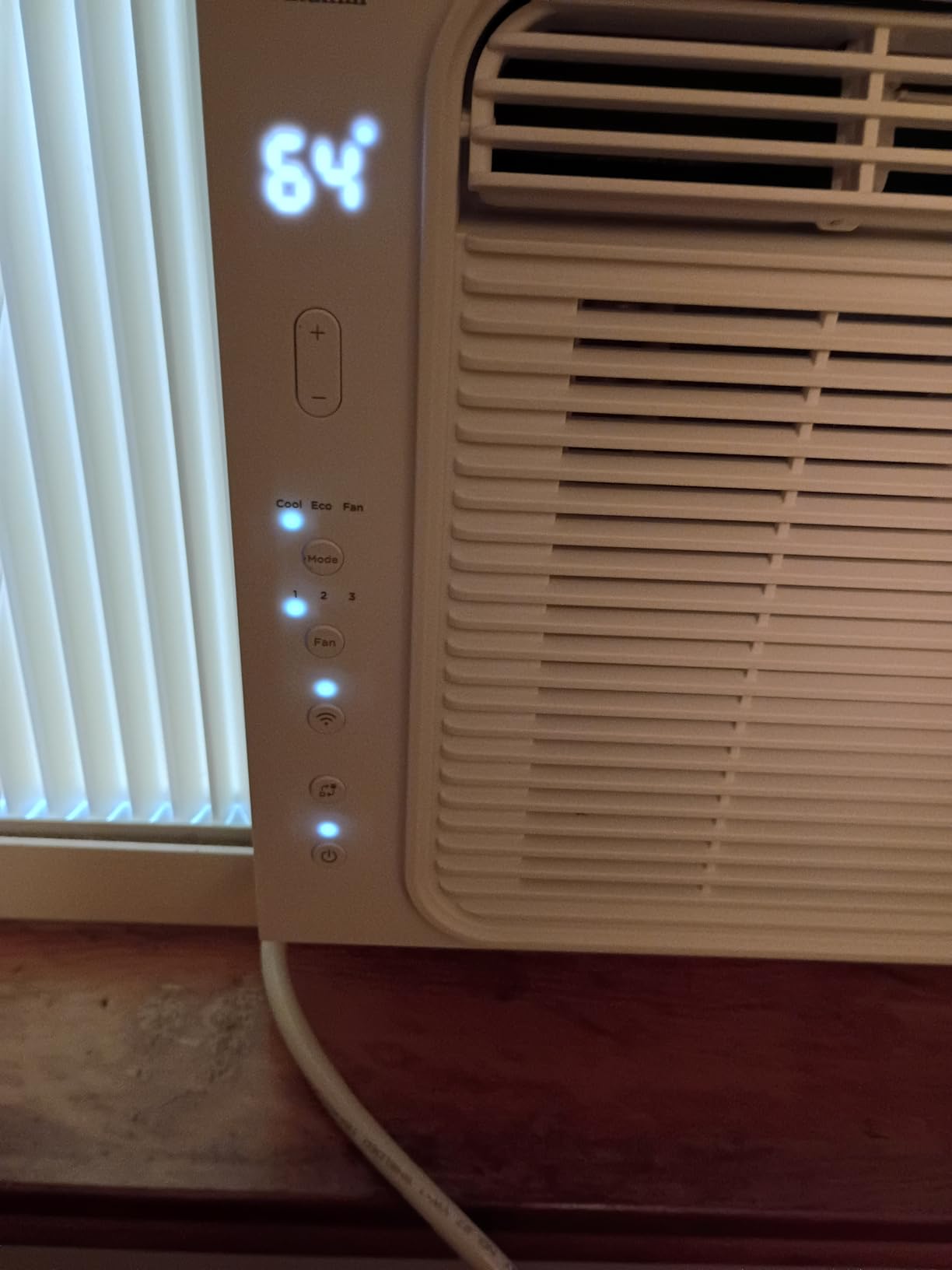 Windmill 5,000 BTU Lite Window Air Conditioner, Cools up to 150 sq ft customer photo 1