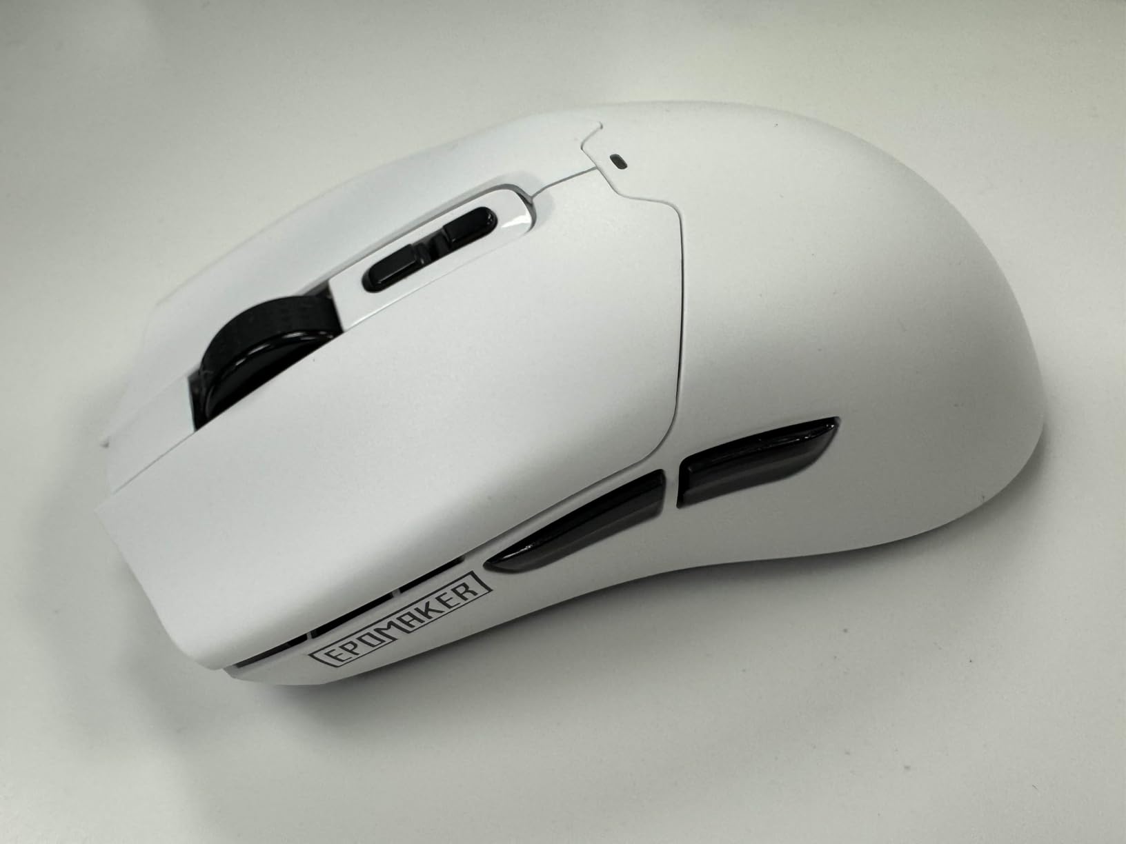 EPOMAKER Click Lite Wireless Gaming Mouse, 800 to 12,000 DPI Adjustable, PAW3311 Sensor, 500mAh, 59g, 2.4G/BT/USB-C Rechargeable Wireless Mouse with 5 Programmable Buttons for PC/Mac/Linux (White) customer photo 2