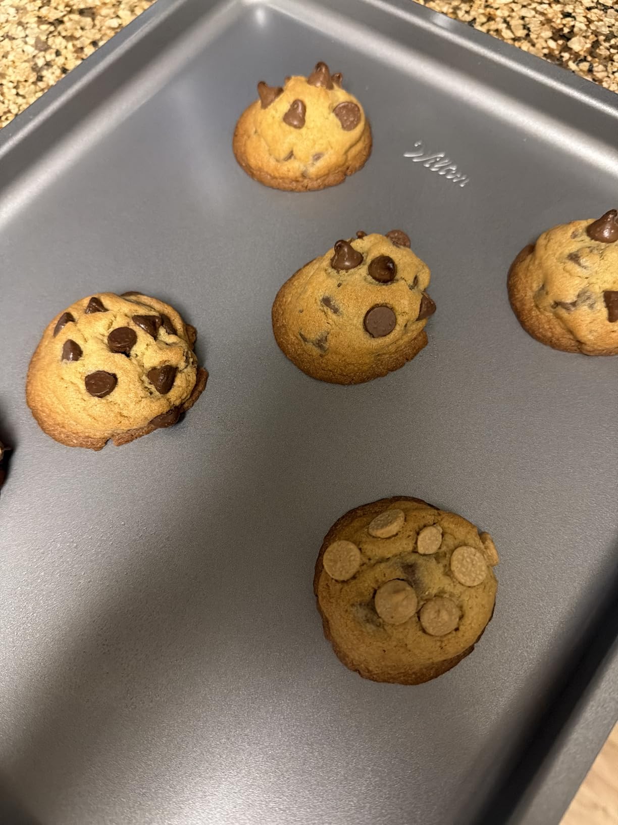 Wilton Silver 2- Piece Non-Stick Baking Sheet Set, Stainless Steel Bakeware for Baking and Roasting, Made without PFAS customer photo 1