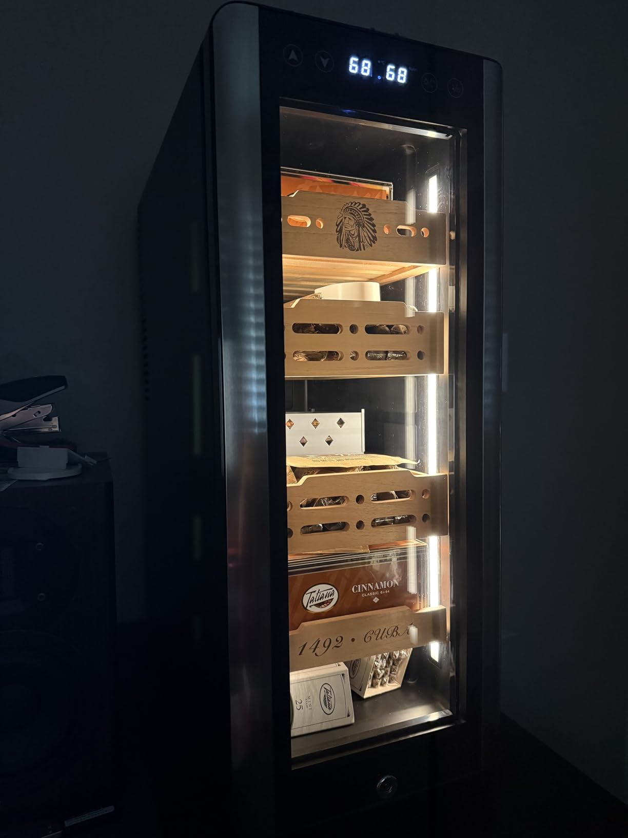 25L Electric Humidor Cabinet for 150 Cigars, Thermoelectric Cooling, Adjustable Temperature and Humidity, Digital Display, 3 Removable Cedar Shelves, Safety Lock, Gift for Men (25L) customer photo 1