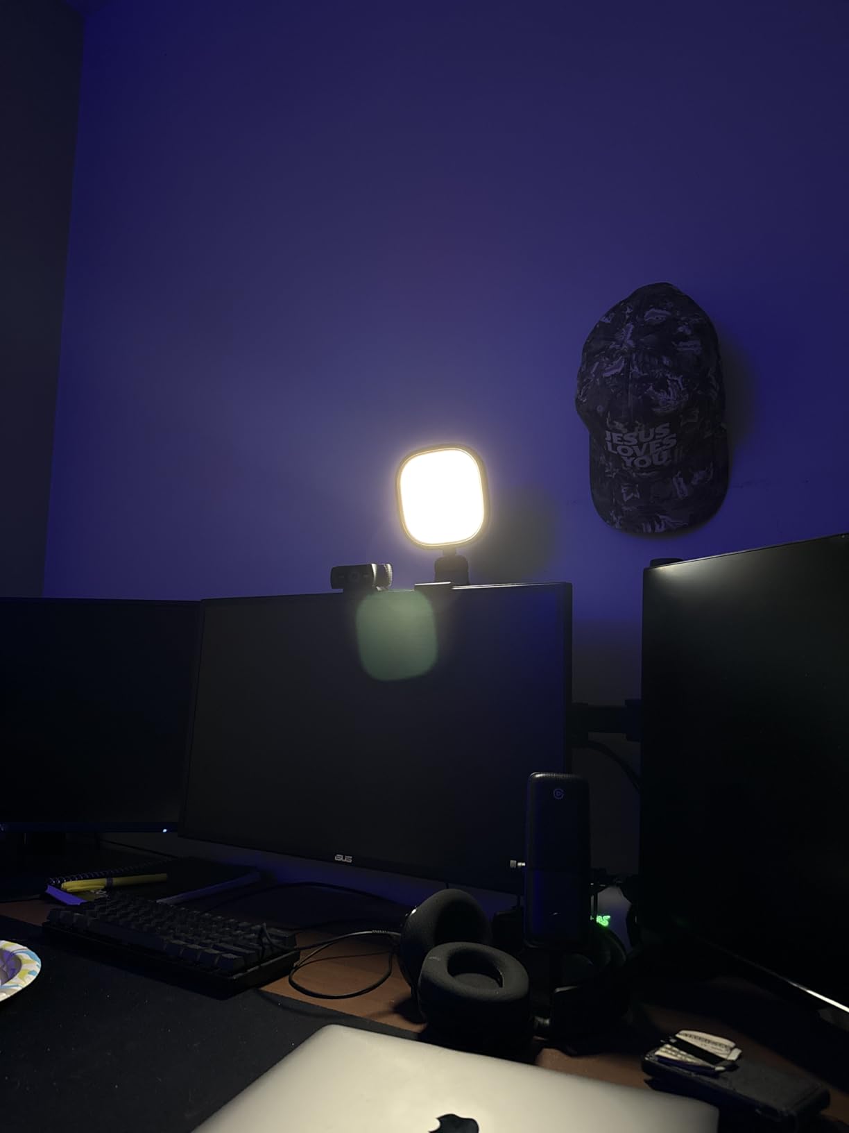 Upgraded Ring Light for Laptop, Monitor & Desk - Eye-Caring Diffused LED Computer Light with Screen-Safe Clip, Adjustable Monitor Mount, CRI 97.8+, 50 Lighting Modes for Zoom, Video Calls & Streaming customer photo 1