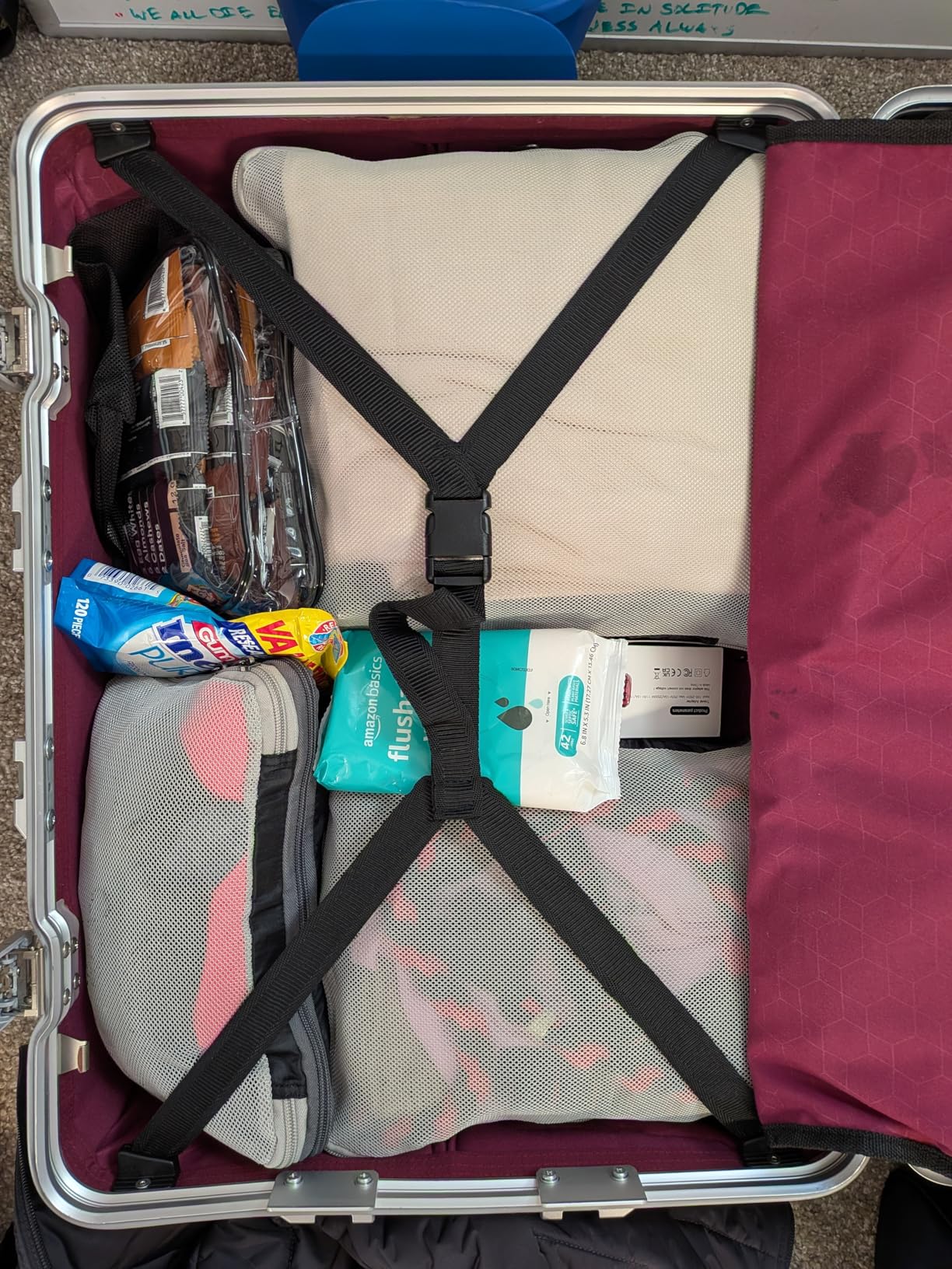 Veken 9/11 Set Compression Packing Cubes for Travel Essentials,Compressible Expandable Large Luggage Suitcase Organizer Bags for Clothing,Durable Space Saver Storage Bags with Toiletry Bags(Beige) customer photo 2