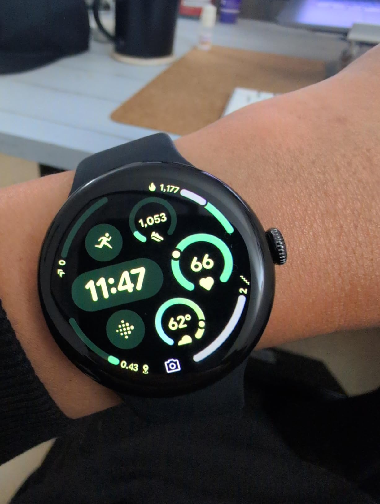 Google Pixel Watch 3 (45mm) Latest Model - Matte Black Aluminum Case - Obsidian Band - Wi-Fi (Renewed) customer photo 1