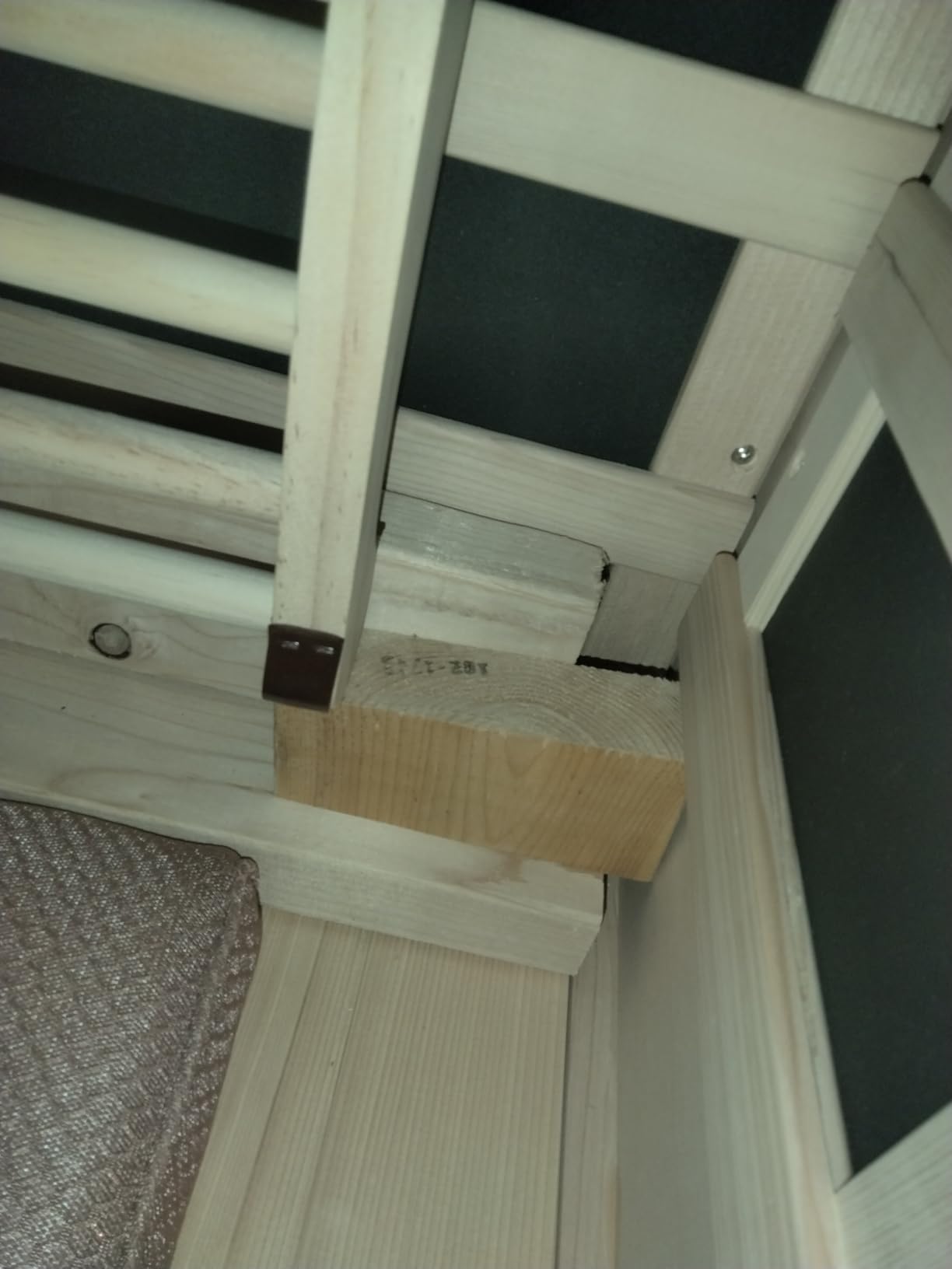 Outdoor Traditional Sauna 4-5 Person Wooden Saunas, 6'x6' Steam Wet Finnish Carbonized Spruce Wood Sauna 240V with 4.5KW Heater, Sauna Stone, Water Bucket, Ladle, LED Lights customer photo 1