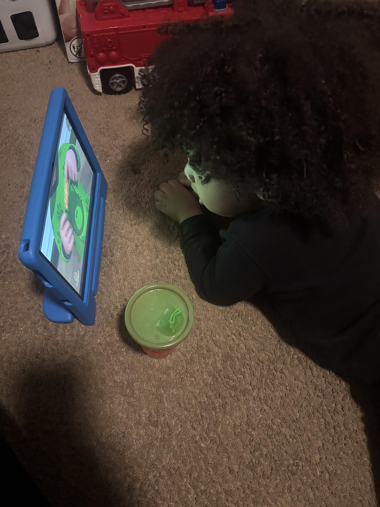 2025 Android 15 Kids Tablet, 10 Inch HD Display, Octa-Core Processor, 8GB RAM, 64GB ROM (Expandable to 1TB), with Kids Space, Parental Controls, Long-Lasting Battery (Blue) customer photo 1