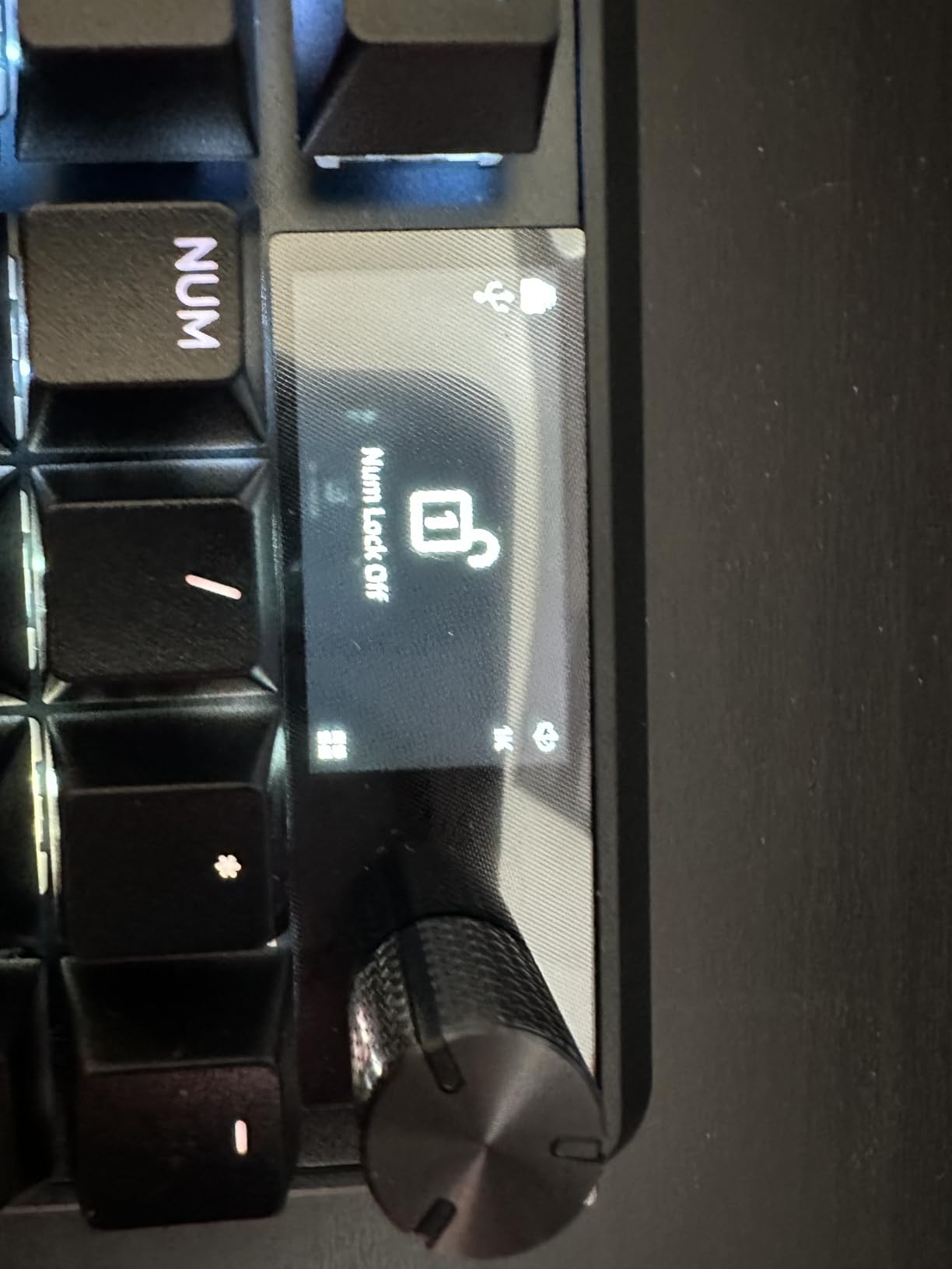 Corsair Vanguard PRO 96 Wired Hall Effect Magnetic Mechanical Gaming Keyboard - 96% Layout, MGX Hyperdrive Switches, 8000Hz Polling, Rapid Trigger, Virtual Stream Deck, SOCD Flashtap, QWERTY US customer photo 1