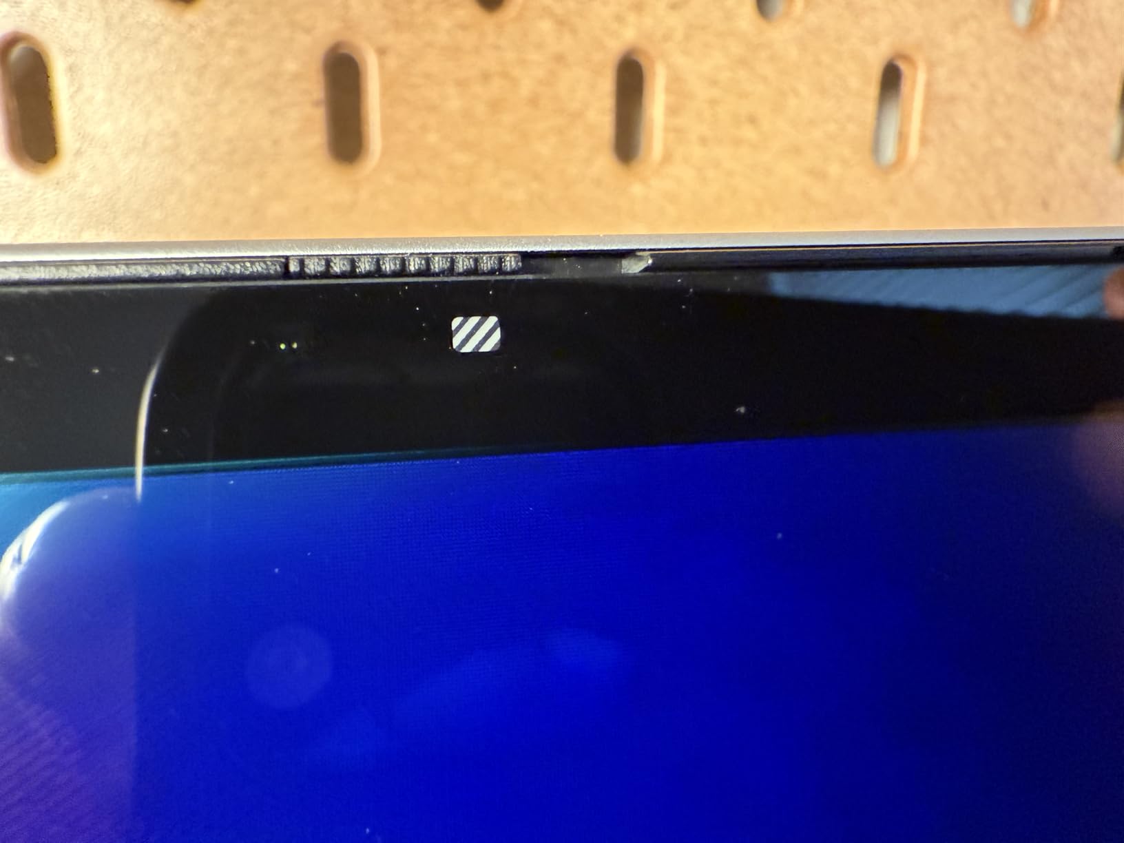 HP OmniBook 5 16 inch Next Gen AI PC, 2K Touchscreen, Snapdragon X Plus X1P-42-100, 16 GB RAM, 512 GB SSD, Qualcomm Adreno GPU, Windows 11 Home, Glacier Silver, 16-fb0000nr customer photo 2