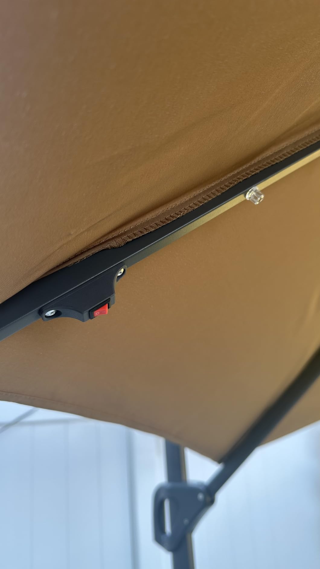 Garvee 10 ft Cantilever Patio Umbrella with Solar Lights, 360°Rotation Offset Umbrella, Easy Crank & Tilt Adjustment, UV Protection for Backyard, Poolside, Deck -Tan customer photo 2