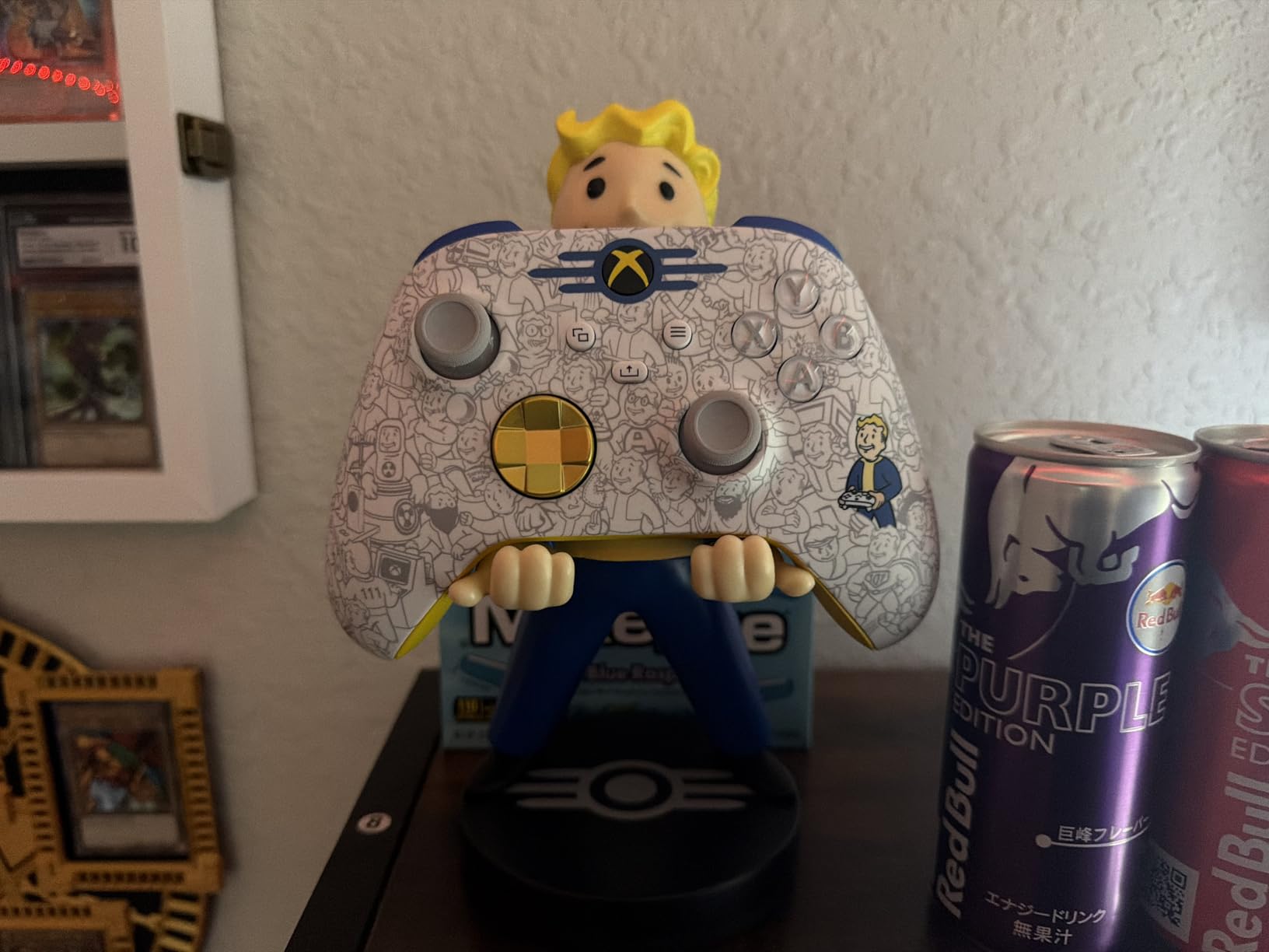 Cableguys Fallout Vault Boy Controller Holder & Phone Stand - Gaming Setup Accessories for Desk and Game Room, Controller Stand Compatible with Xbox, PlayStation & Most Standard Game Controllers customer photo 1