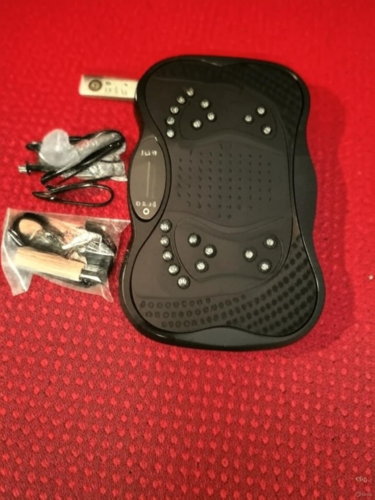 Vibration Plate Exercise Machine, 130 Levels Full Body Workout Vibrating Plate for Lymphatic Drainage Weight Loss, 450 Lbs Capacity customer photo 2