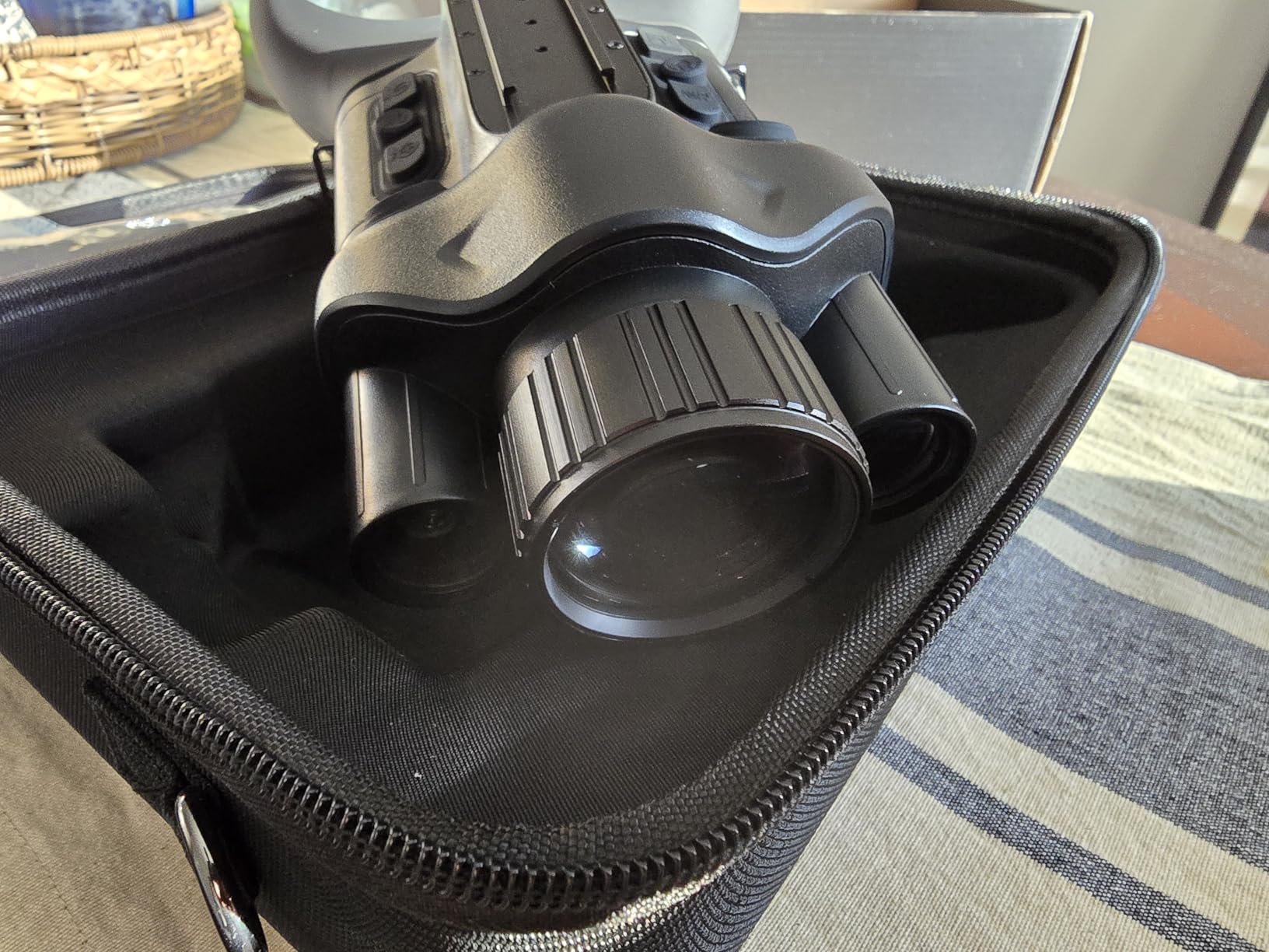 Night Vision Goggles with 1200m AI Rangefinder, Long Range Full Dark HD Digital Infrared 4K Night Vision Binoculars, Tactical Gear with Compass Camera for Security Outdoor Adventure etc. customer photo 1