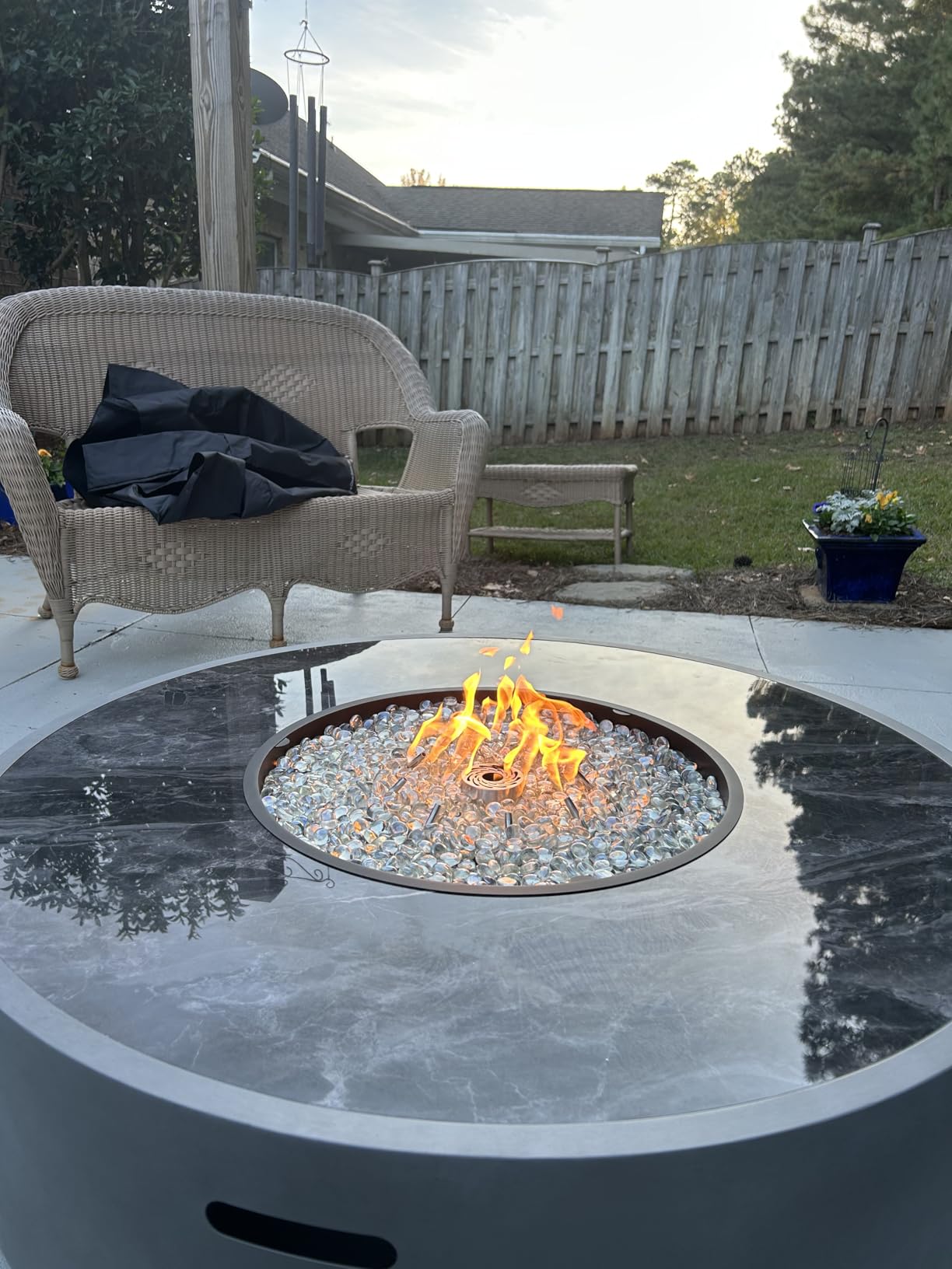 42 Inch Fire Pit Table, Outdoor Propane Fire Pit Table 2 in 1 65,000 BTU Round Gas Firepit, w/Lid, Glass Rocks, for Garden, Patio, Grey customer photo 1