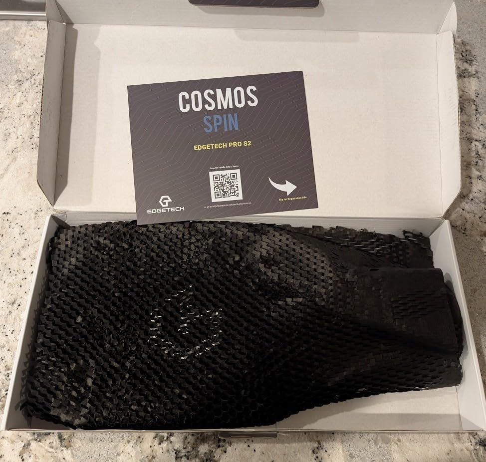 Cosmos Spin | Edgetech Pickleball 16mm Paddle | Dual Layer Surface - Titanium Weave Base - T700 Raw Carbon Fiber Surface | Orbit Grooves for Control and Spin | Space Propulsion Honeycomb PP Core customer photo 1