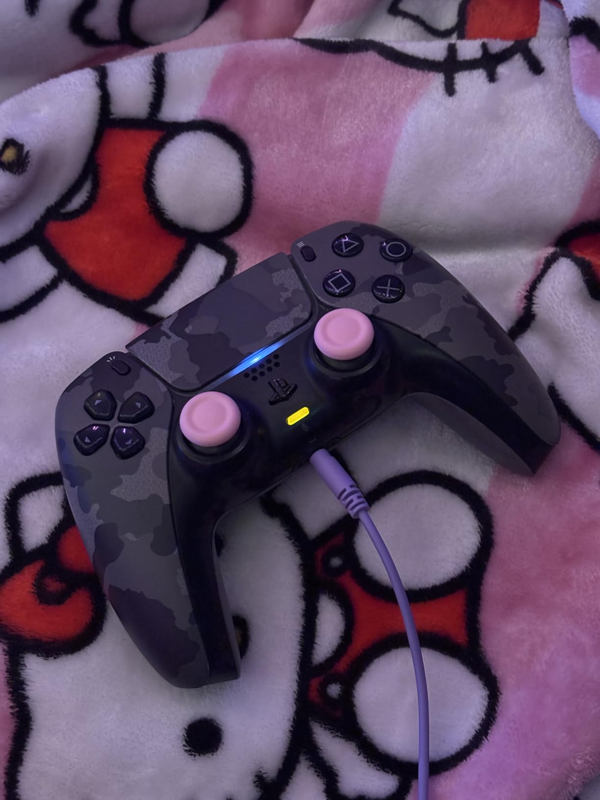 Ferkurn Replacement Thumb Grips Cap Compatible with PS5/4 Controller Edge Accessories, Anti-Slip Anti-Stickiness Anti-Scratch Joystick Caps Controller Thumbstick Grips Replacement Button, Repair Part customer photo 1