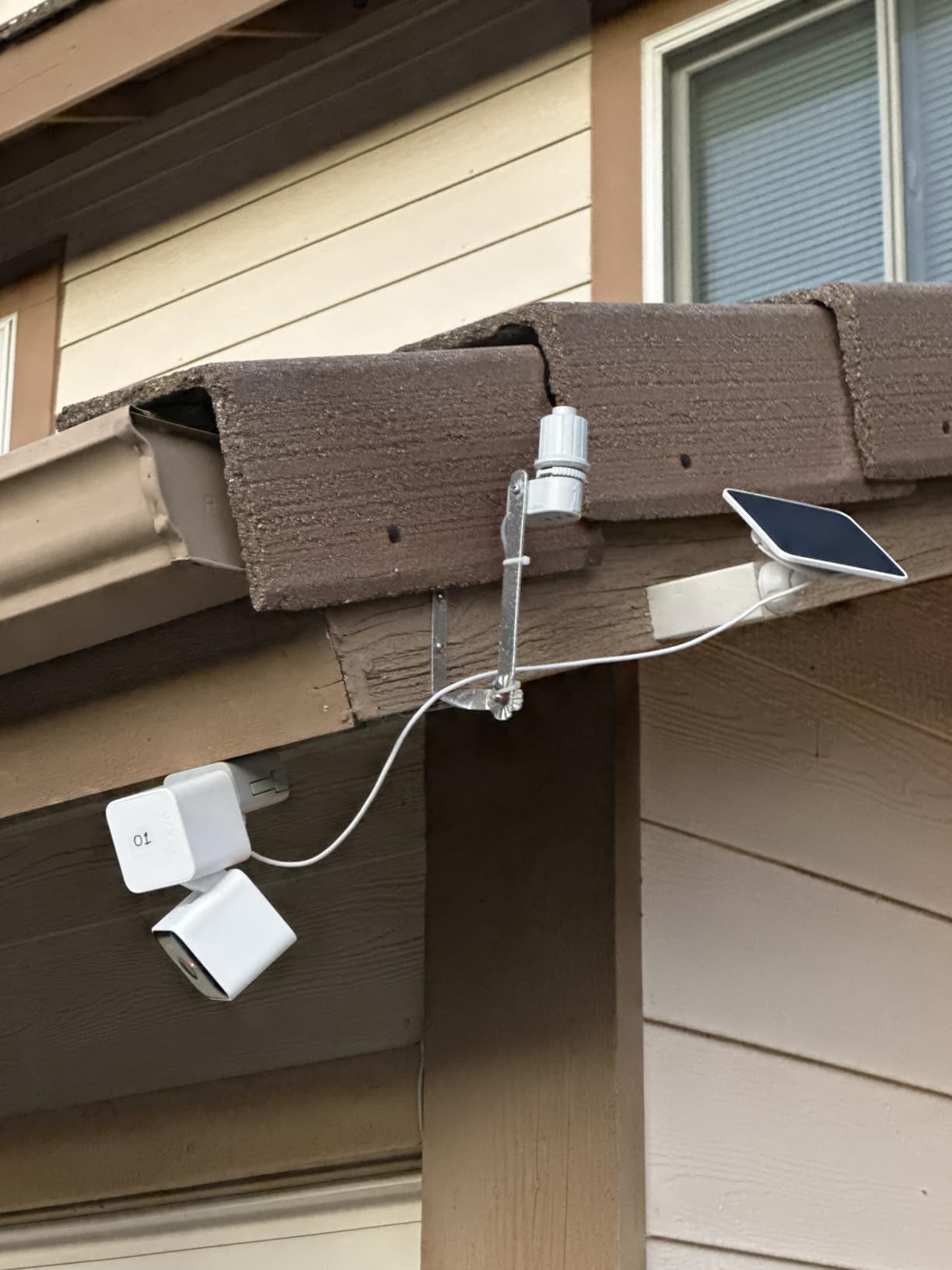 Solar Cam Pan (Flagship Model), Security Cameras Wireless Outdoor, 2K 360° Pan-Tilt Battery Powered 2.4GHz Wi-Fi Cameras for Home Security, AI Motion Detection, Color Night Vision, No Blind Spots customer photo 2