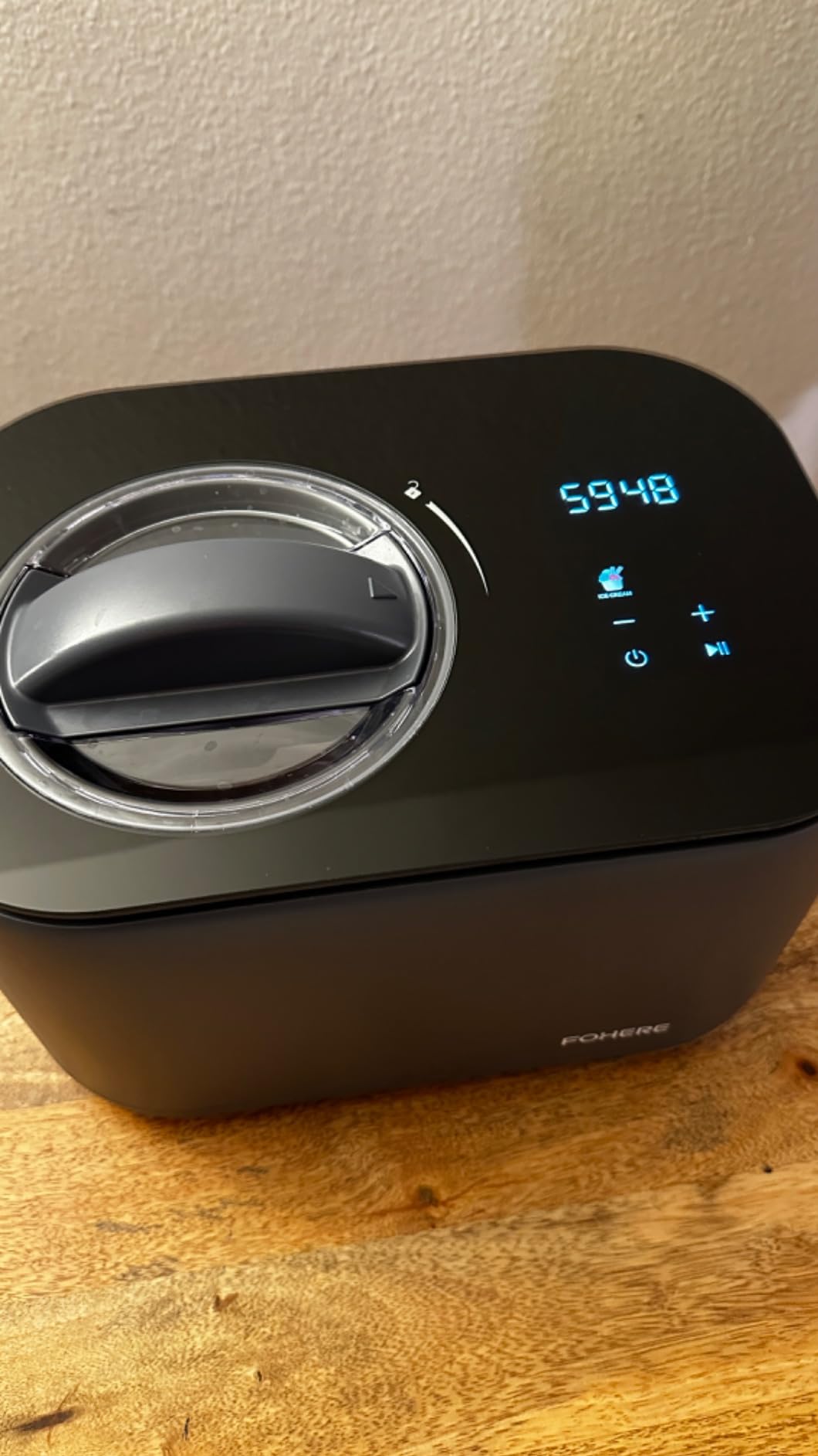 Commercial Ice Cream Machine, 2.6-5.3 Gal/h Soft Serve Ice Cream Machine with 4L Hopper & 1.6L Cylinder, Pre-Cooling & Auto Clean, Touch LCD for Snack Restaurants Bars (white, 4L) customer photo 2