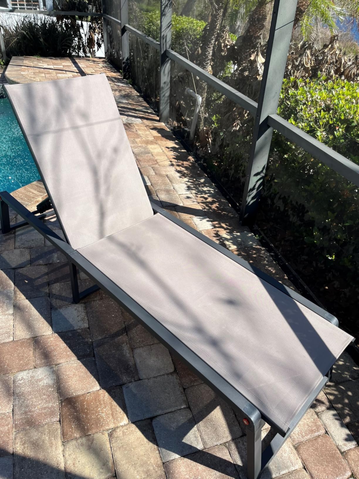 Aluminum Chaise Lounge Chair Outdoor, Foldable & No Assembly Patio Pool Lounge Chairs 5-Position Recliner for Outside Poolside, Fully Grounded Legs Sun Lounger for Beach, Yard, Khaki customer photo 1