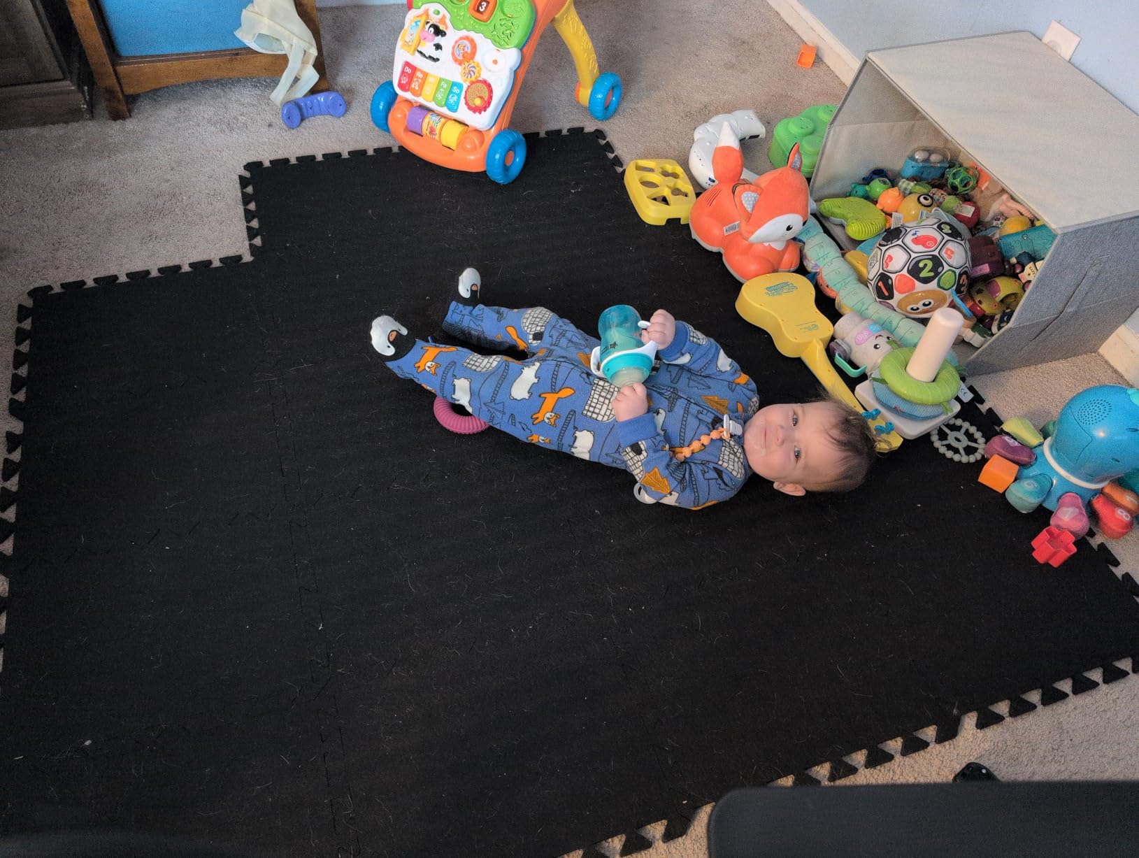 18 Pcs Sound Absorbing Interlocking Floor Mats Pads, 15.7x11.8x0.3 inch Sound Absorbing Rug, Non-Slip Anti Vibration Sound Proof Puzzle Felt Padding customer photo 2