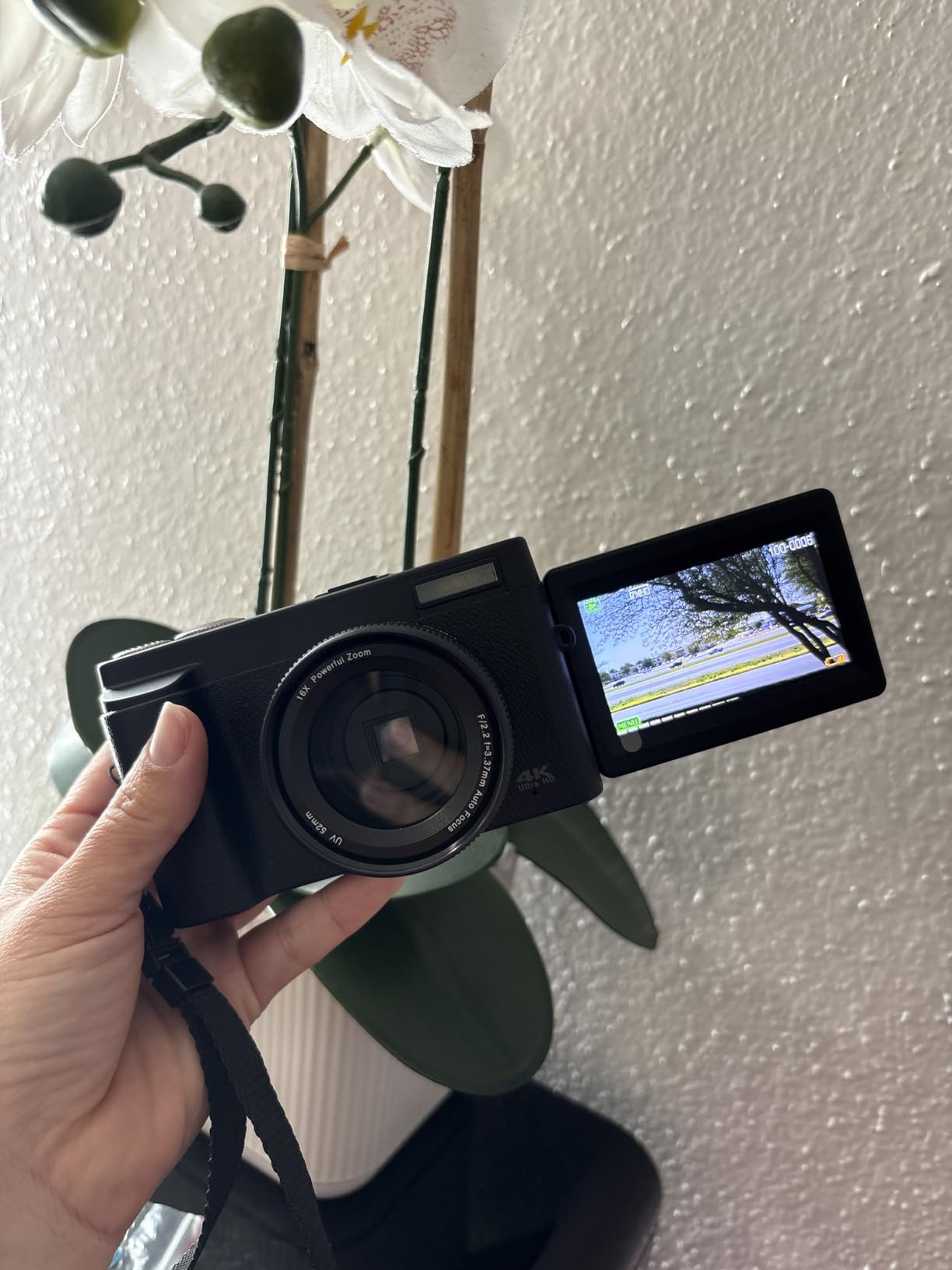 4K Digital Camera for Photography, 64MP Autofocus WiFi Vlogging Camera for YouTube with 3'' 180° Flip Screen, Travel Camera with SD Card, Point and Shoot Digital Camera 16X Zoom, UV Filter, 2 Batteries customer photo 1