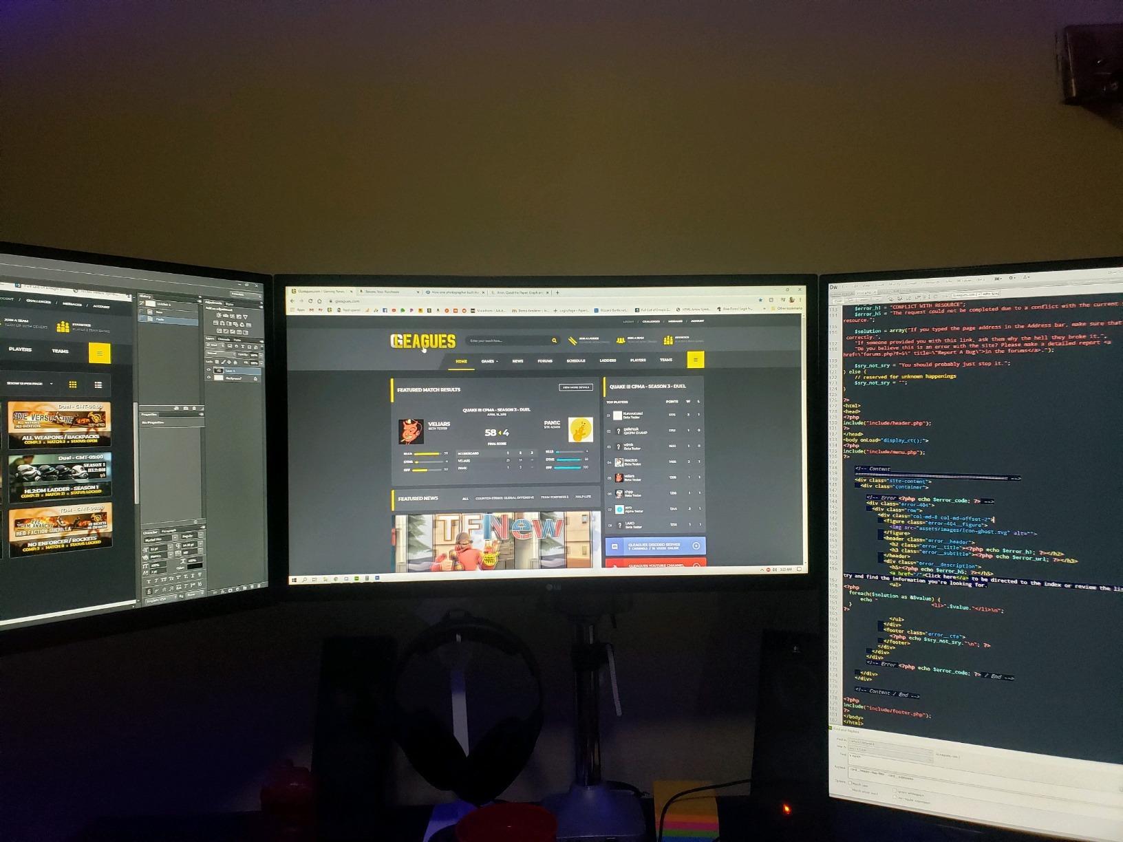 Mount-It! Triple Monitor Mount Desk Stand, 3 Monitor Desk Mount with Gas Spring Arms, Fits 13-32 Inch Screens up to 17.6 lbs per Arm, VESA 75 & 100, Clamp or Grommet Base, USB-A & C Ports, Black customer photo 2