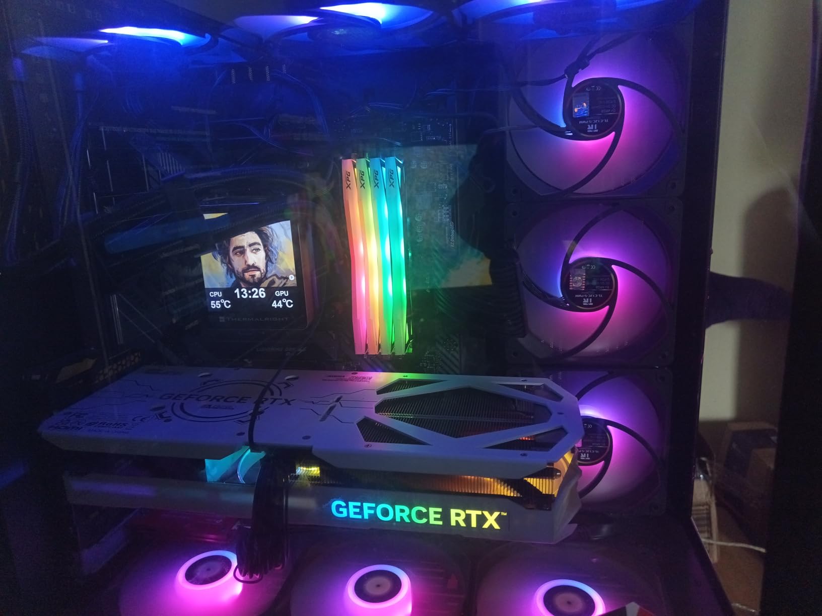 Thermalright Interal USB 2.0 Hub X5, SATA Powered, Magnetic Mount, 9-Pin USB Expansion for PC Motherboard (Black) customer photo 1