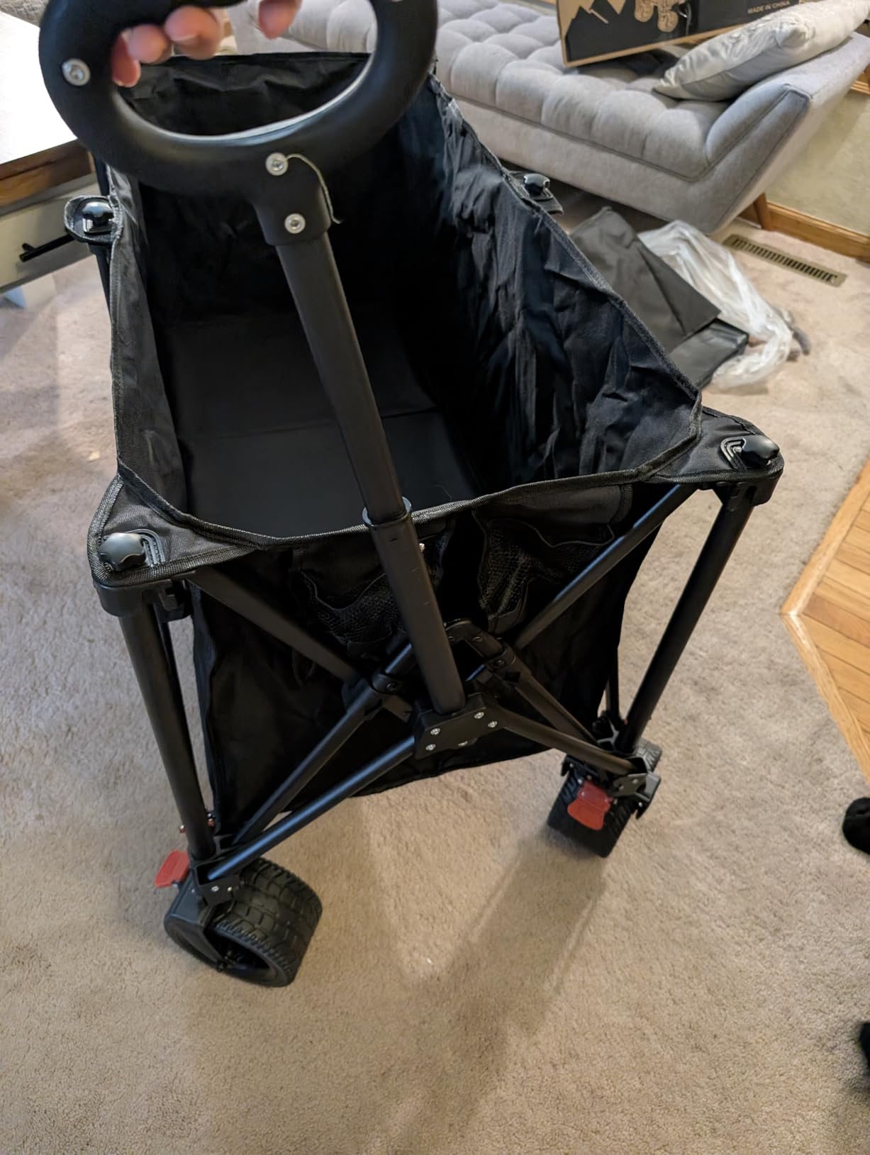 Collapsible Wagon Carts Foldable 570LBS Beach Wagon with Big All-Terrain Wheels Weight Capacity Heavy Duty Utility Carts with Cup Holders for Garden, Camping, Grocery, Sports Black customer photo 1