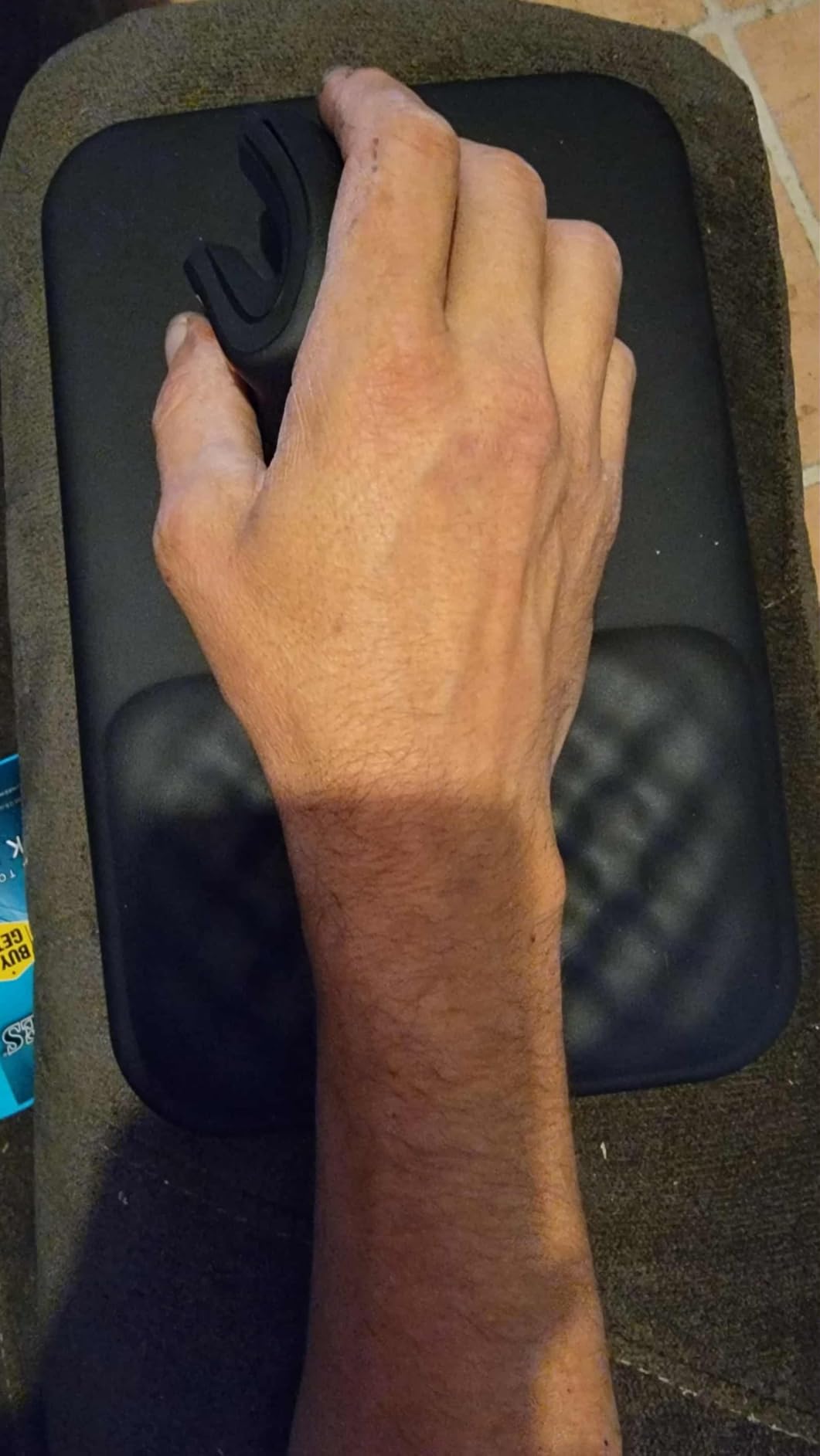 ProtoArc Ergonomic Mouse Pad with Wrist Rest, MP50 Mousepad with Massage Design, Soft Memory Foam and Non-Slip PU Base for Pain Relief, Desk, Home, Office, 12x8 Inches, Black customer photo 1