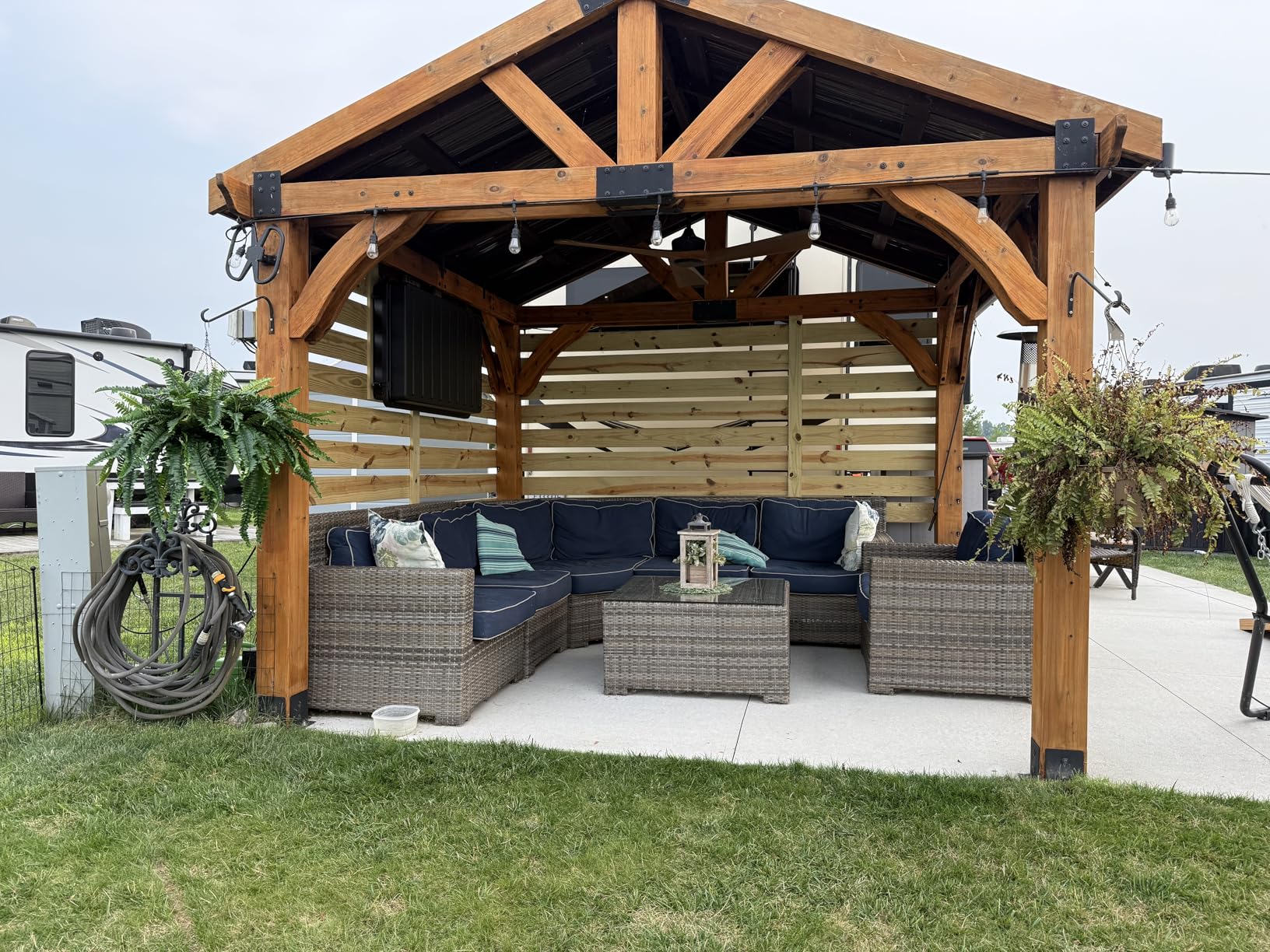 Westinghouse Roku TV - 43 Inch Smart TV, FHD QLED Television w/Dolby Digital+ customer photo 1