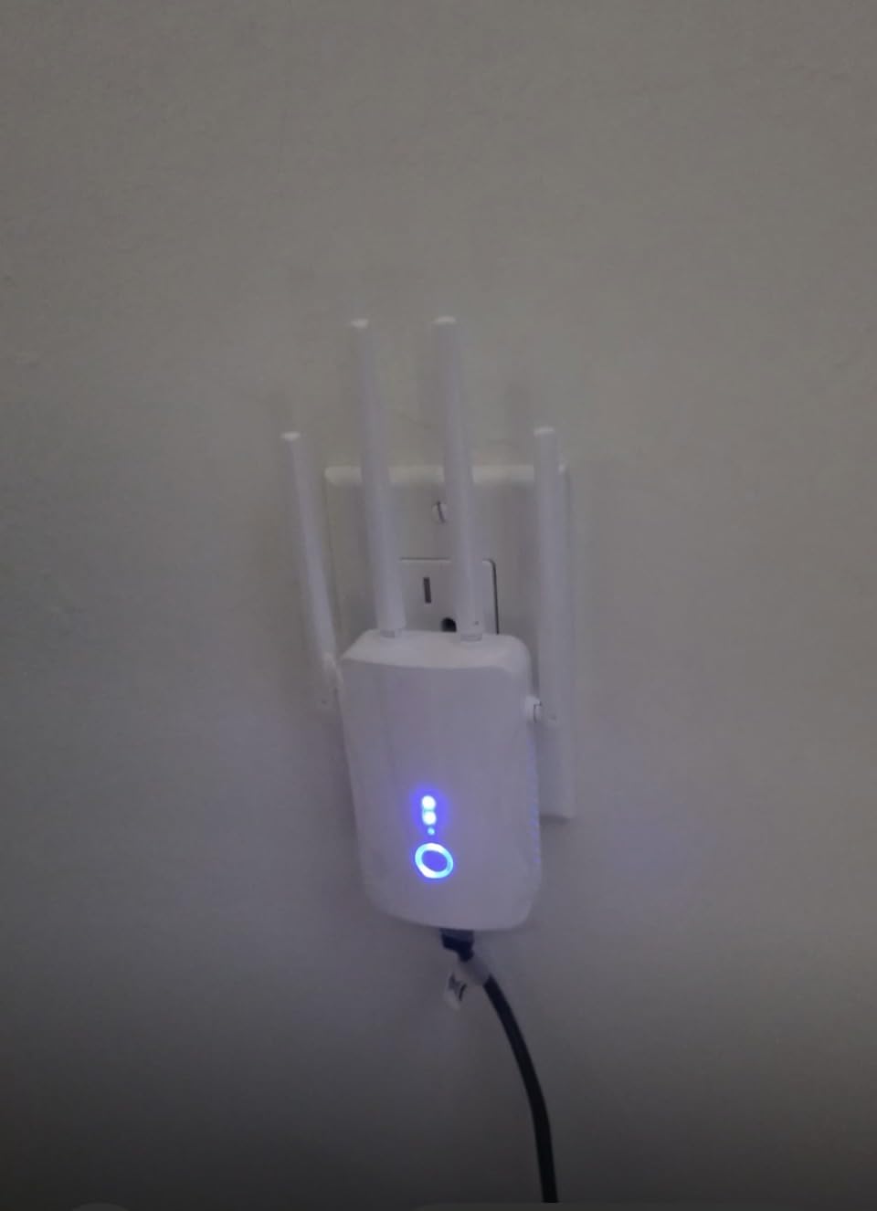 2026 WiFi Extender Signal Booster - 2.4GHz 300Mbps WiFi Booster for Home, Covers Up to 9999 Sq. Ft, Easy Setup, Ethernet Port & Access Point, Stable Internet Performance with 60+ Devices customer photo 1