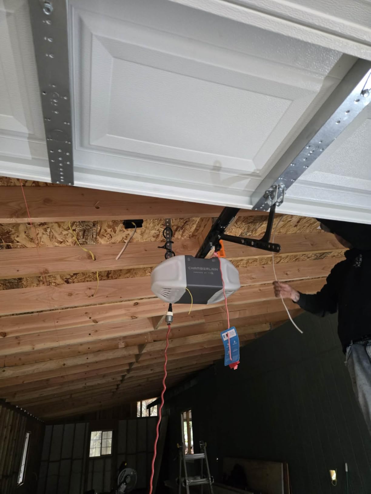 Chamberlain 1/2 HP Belt Drive Smart Garage Door Opener with Battery Backup, 1-Bulb Lighting, and myQ Connectivity customer photo 2