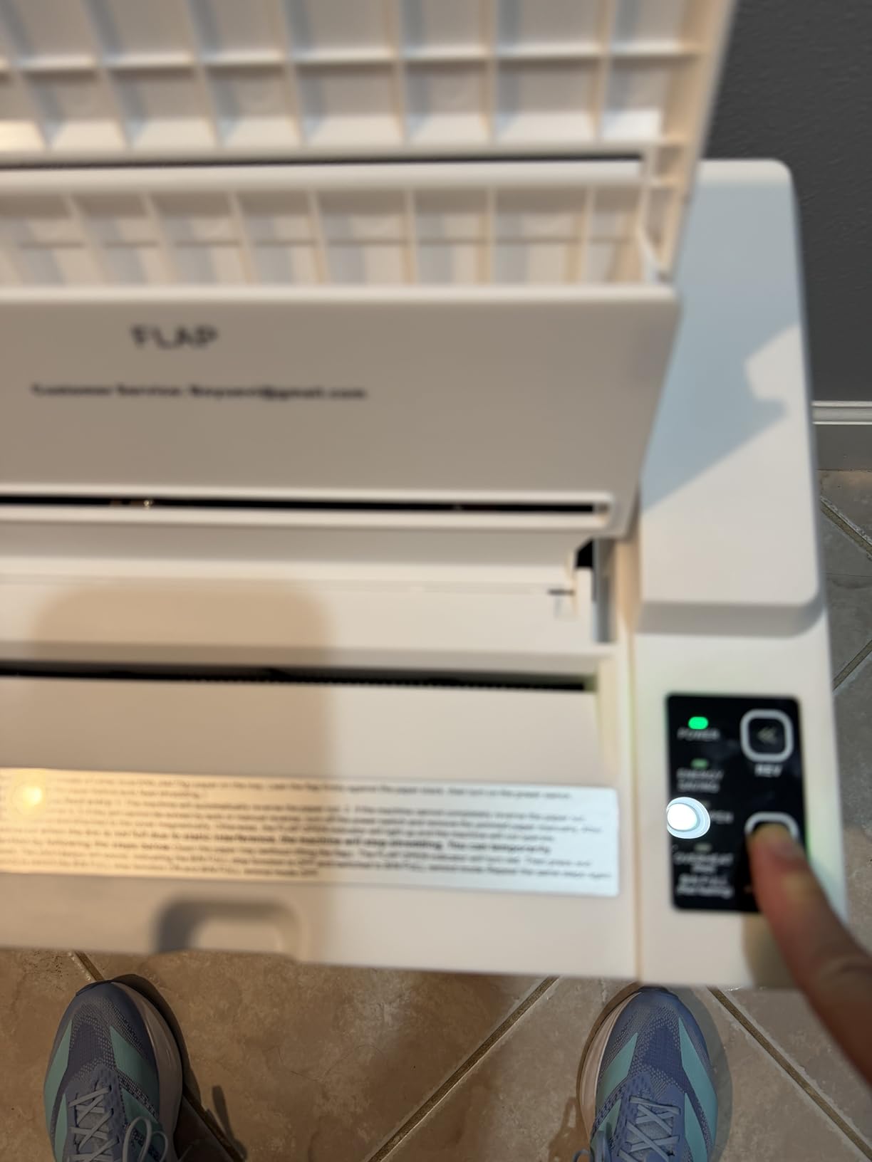 200-Sheet Auto Feed Paper Shredder, Touchscreen Heavy Duty Shredders, 40 Min Non-Stop, P-5 Ultra Security Commercial Shredder for Home Office, Micro Cut with Wheels, 5.8 Gal Bin, <60 dB customer photo 2